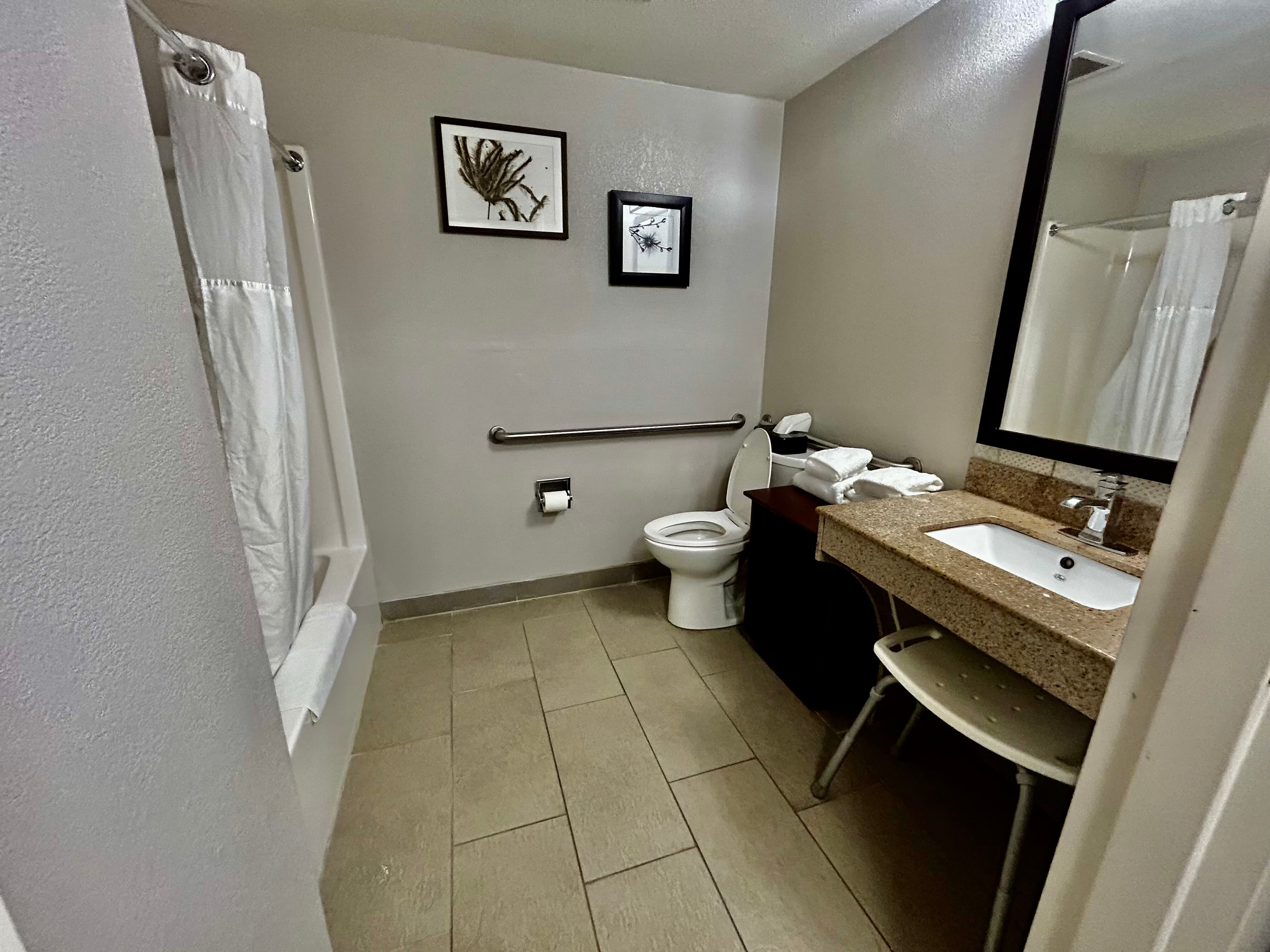 Country Inn & Suites by Radisson, Columbus, GA — 11