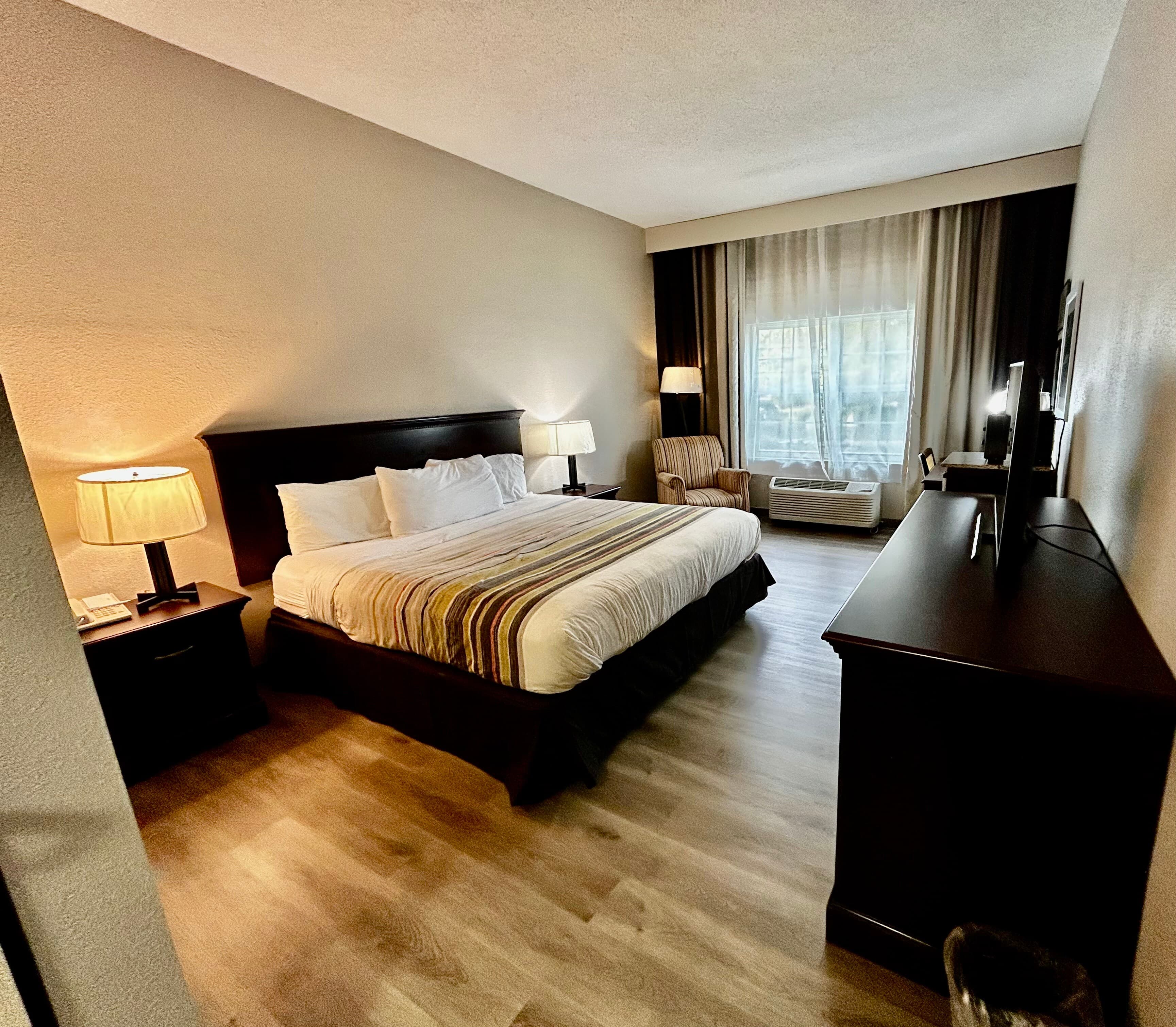 Country Inn & Suites by Radisson, Columbus, GA — 13