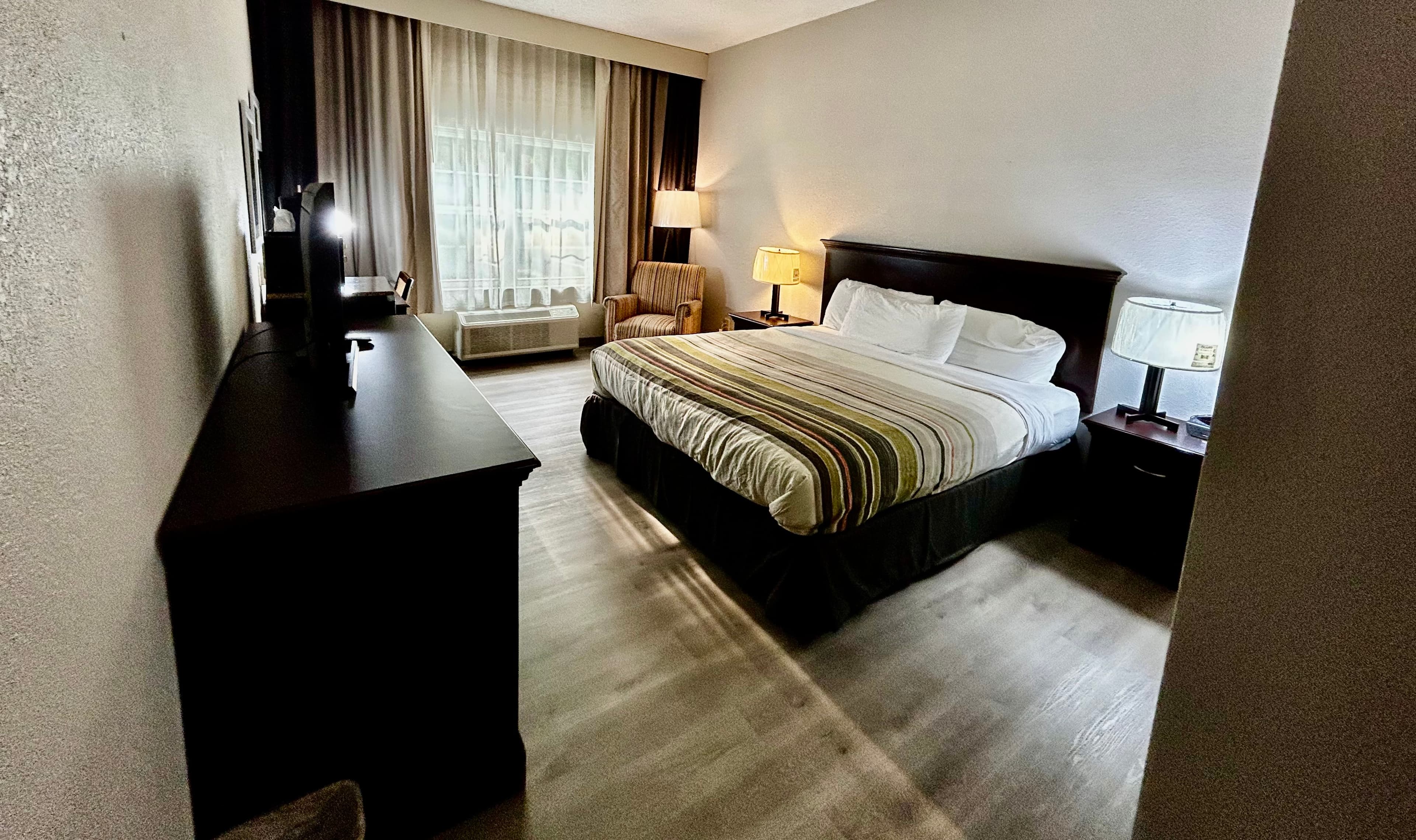 Country Inn & Suites by Radisson, Columbus, GA — 16