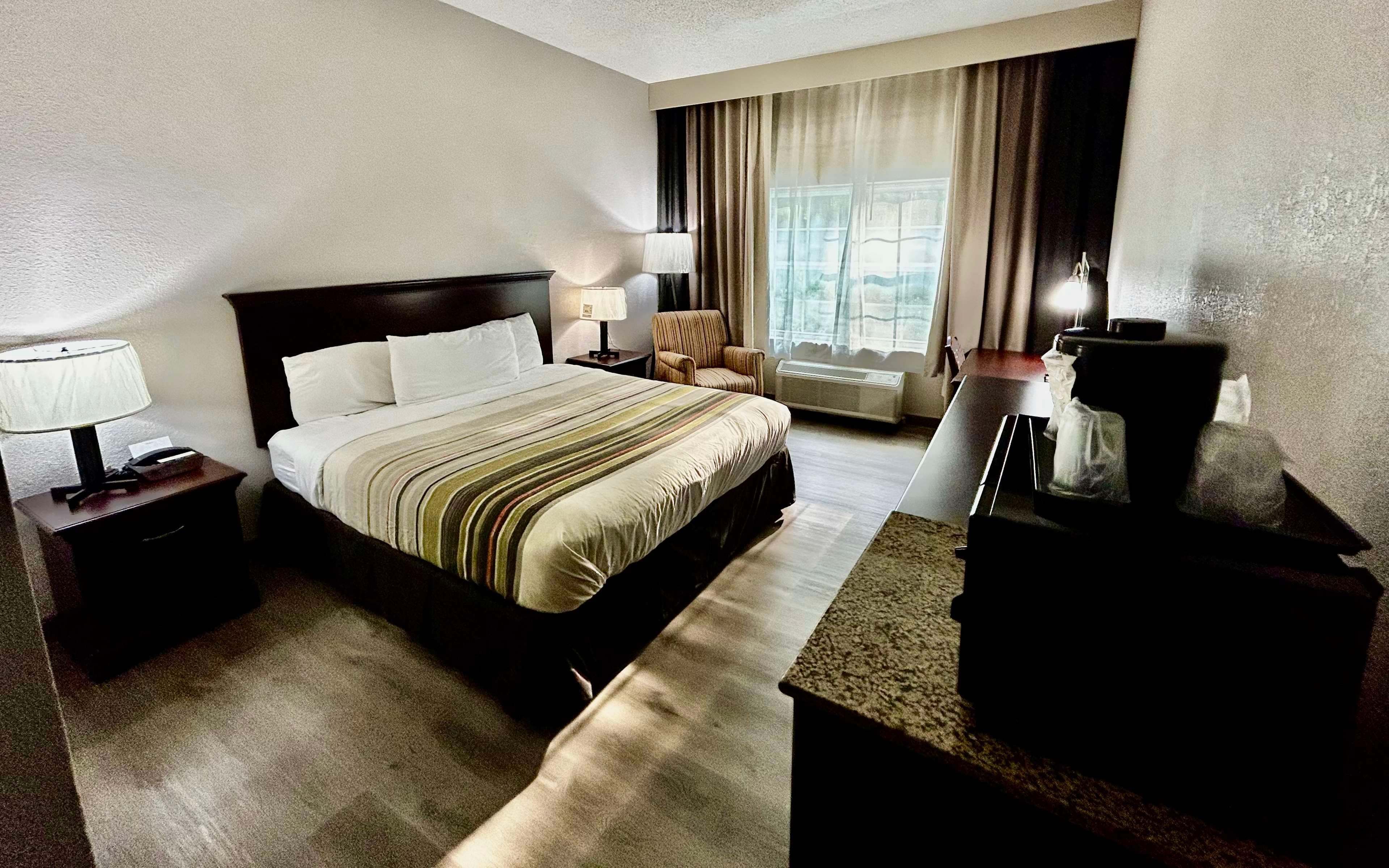 Country Inn & Suites by Radisson, Columbus, GA — 7