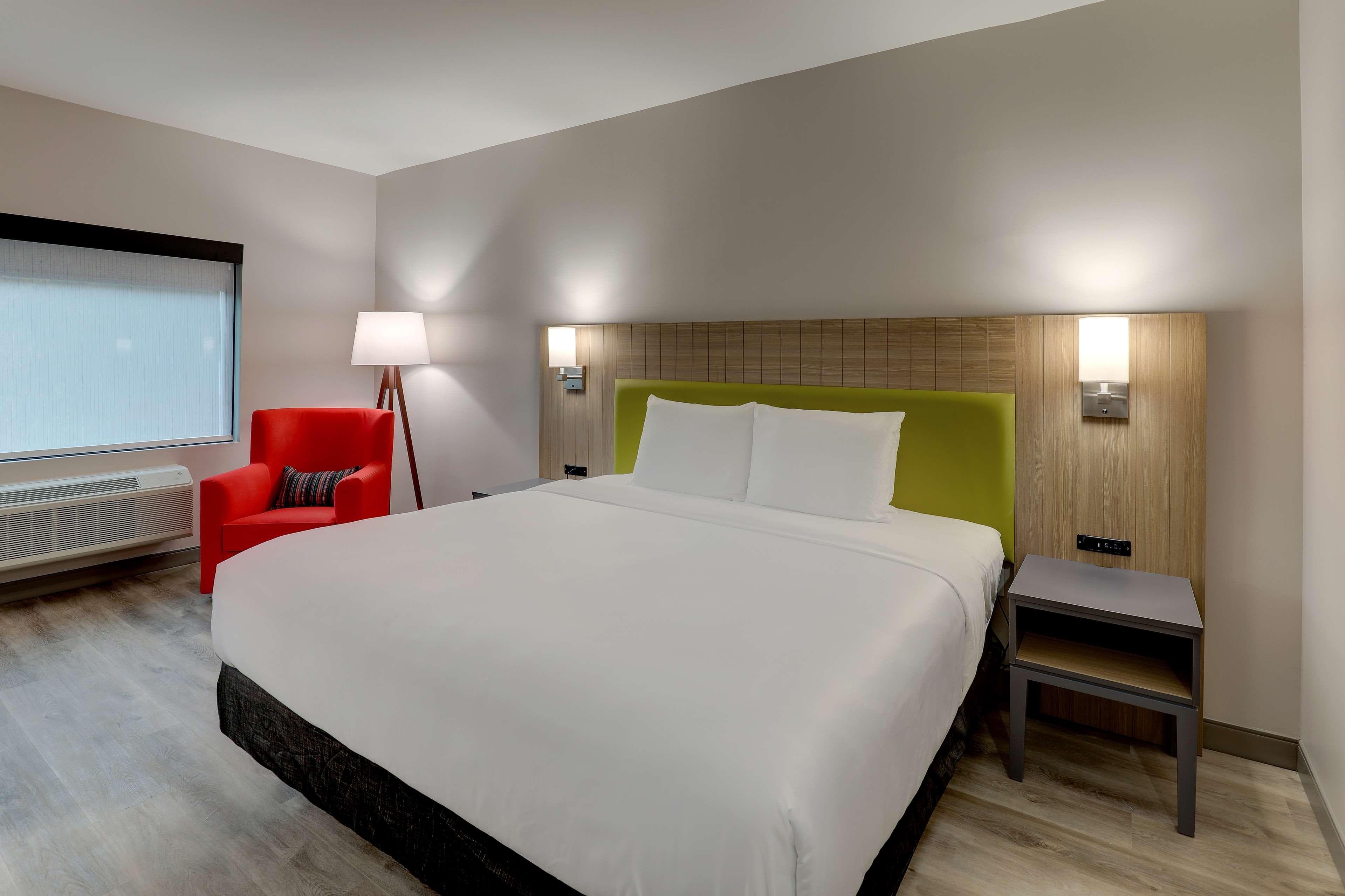 Country Inn & Suites by Radisson, Cumming near Northside Hospital Forsyth — 7