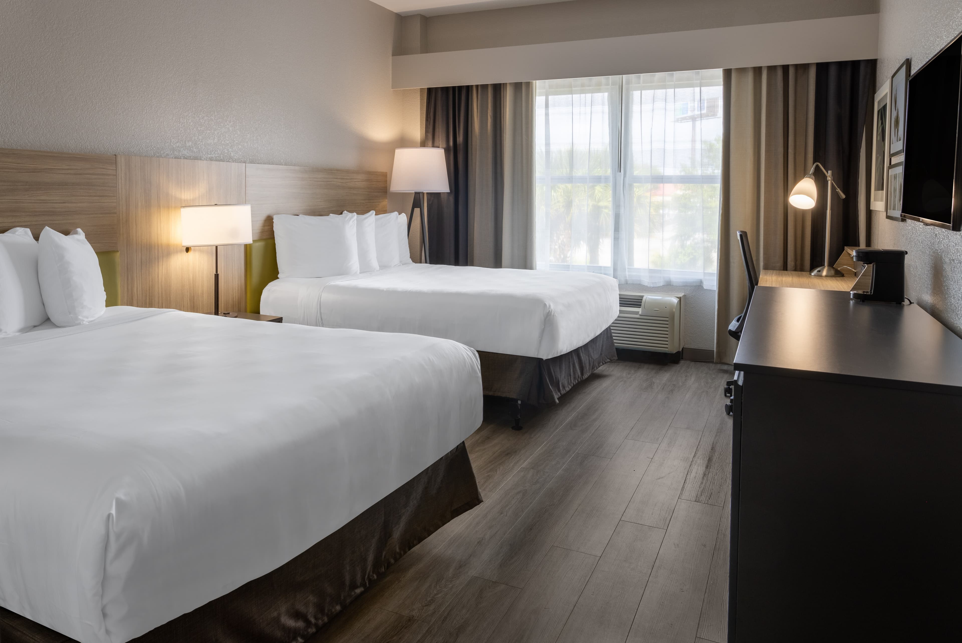 Country Inn & Suites by Radisson, Valdosta, GA - Image 2