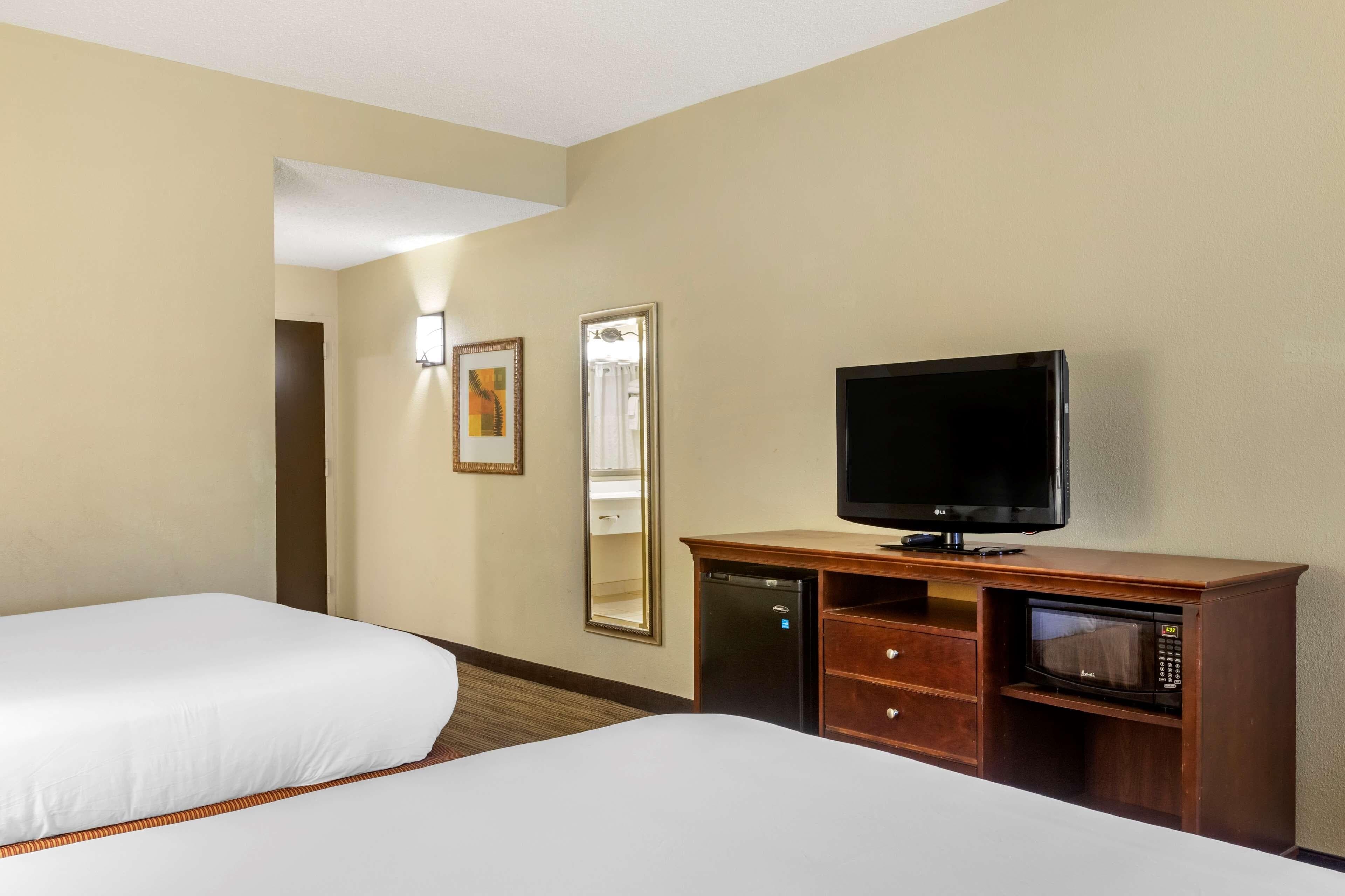 Country Inn & Suites by Radisson, Atlanta Downtown — 9