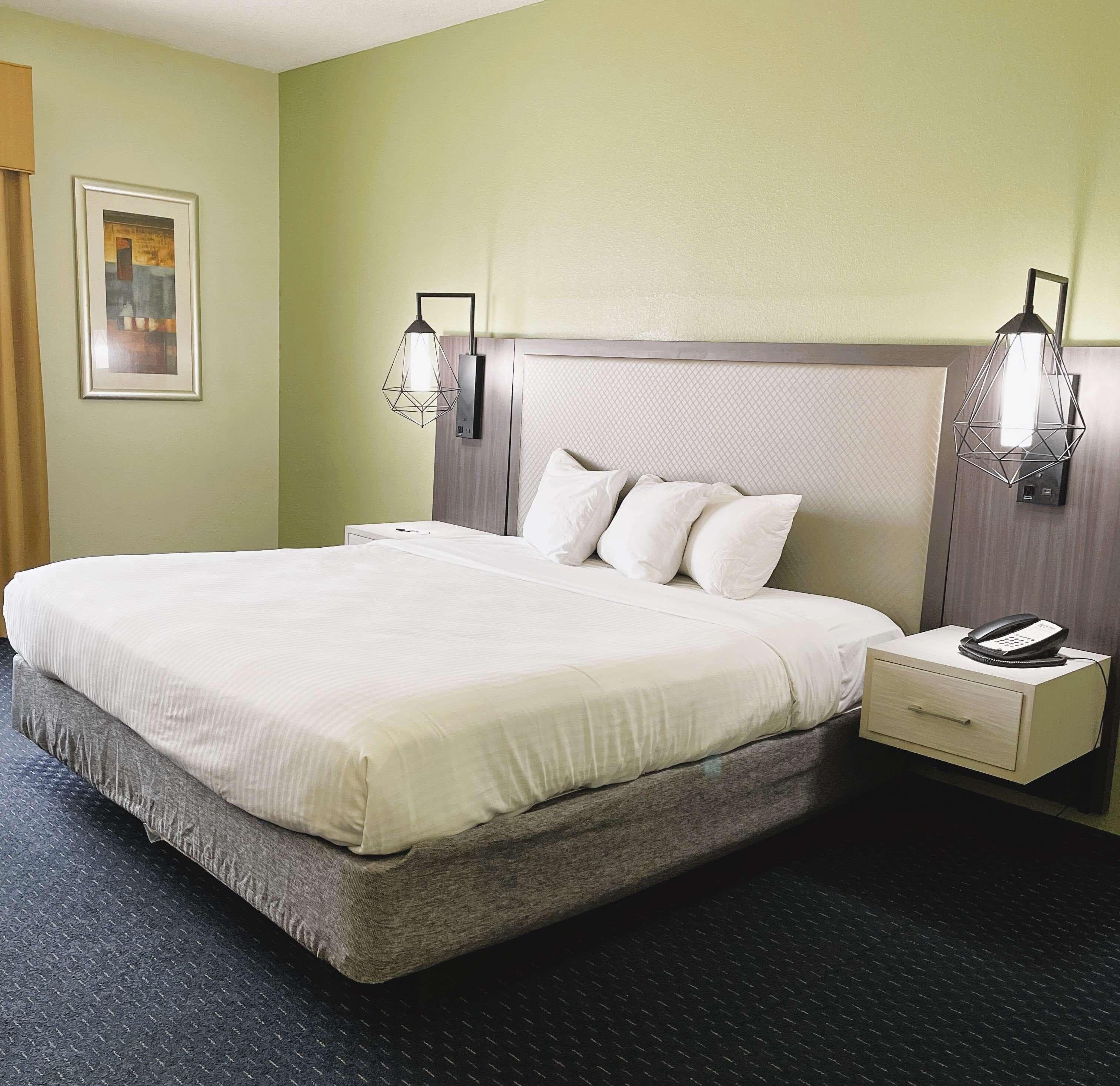 Park Inn by Radisson Albany, GA - Image 2