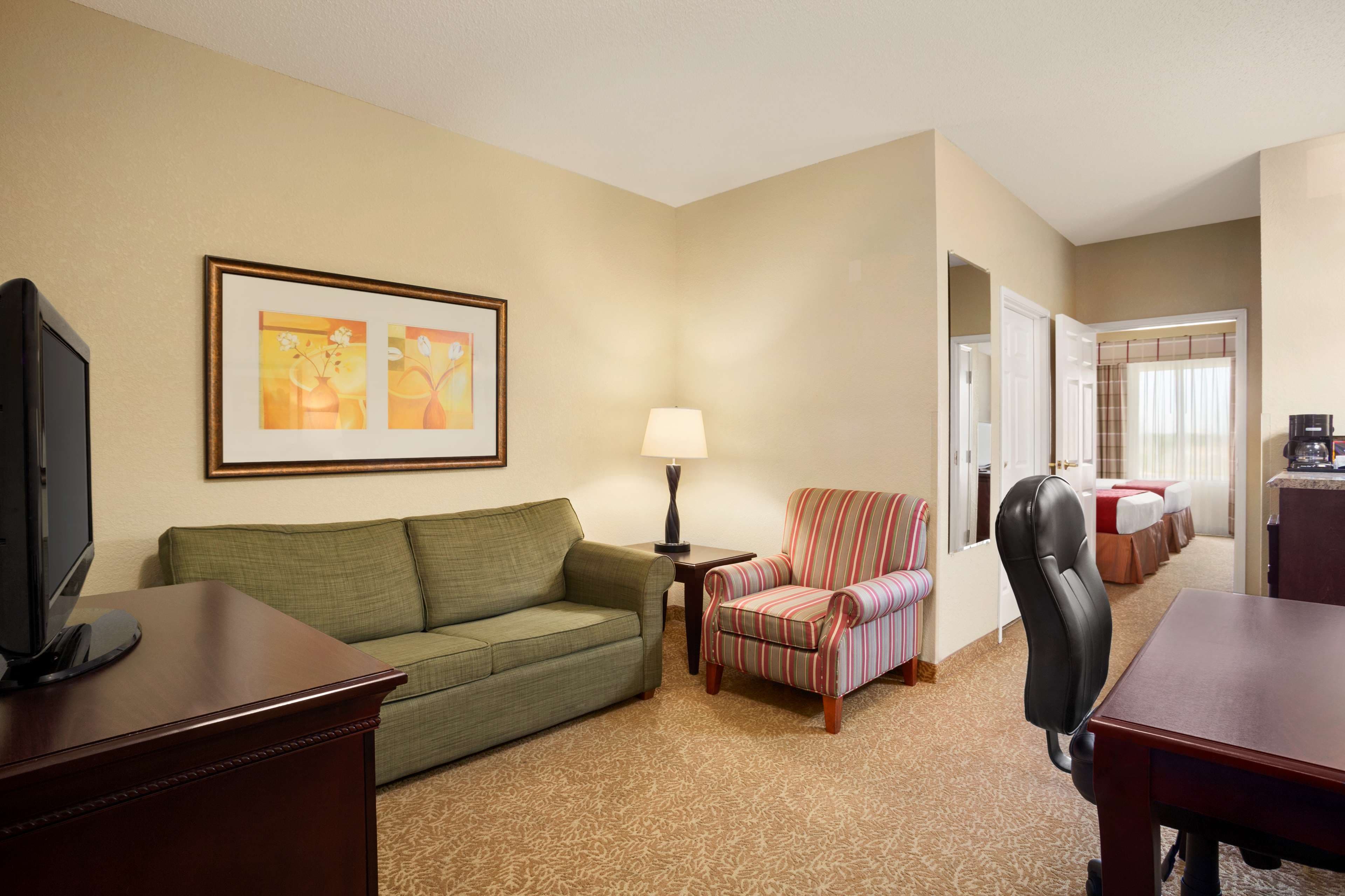 Country Inn & Suites by Radisson, Albany, GA — 9