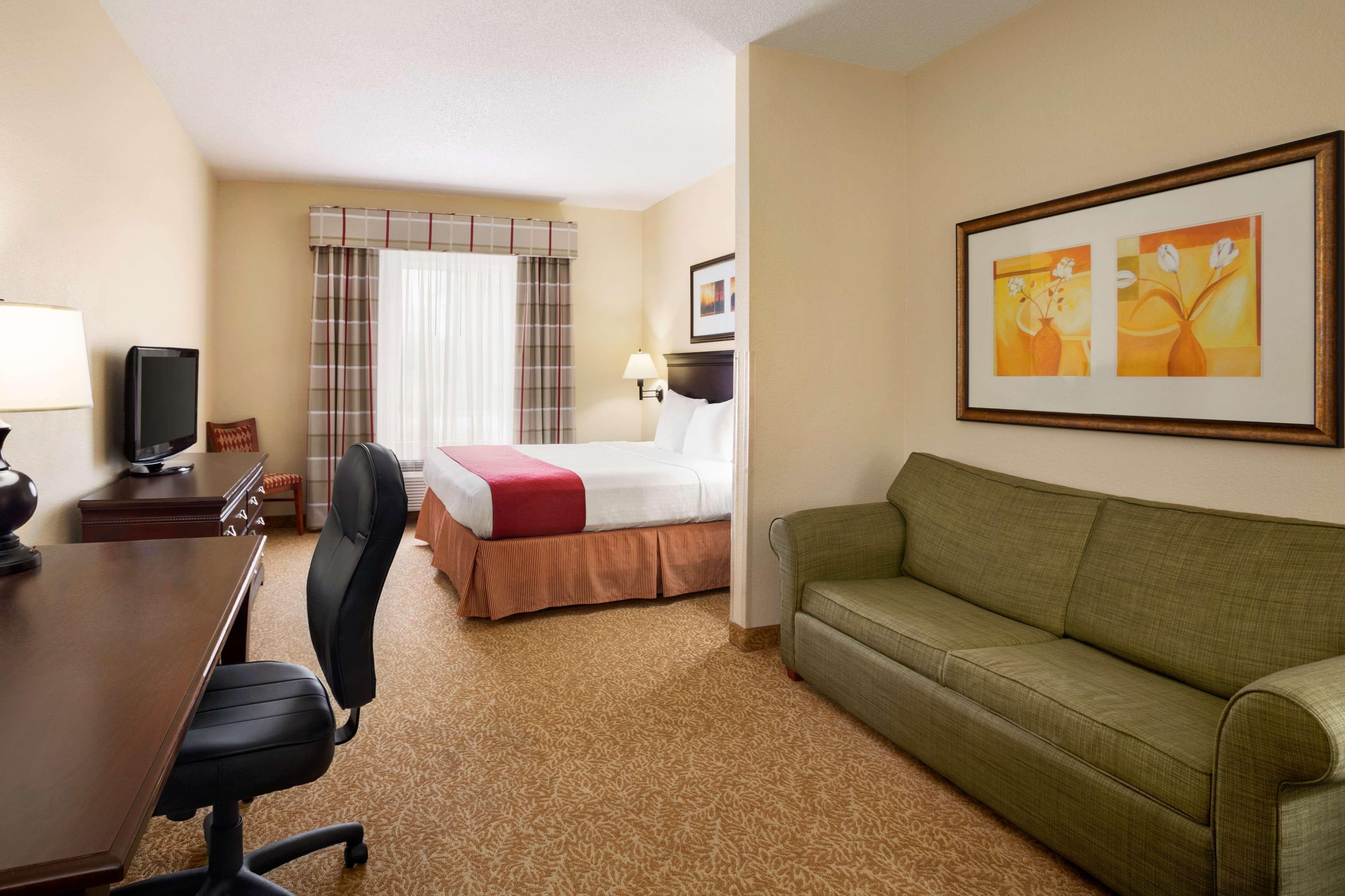 Country Inn & Suites by Radisson, Albany, GA — 5