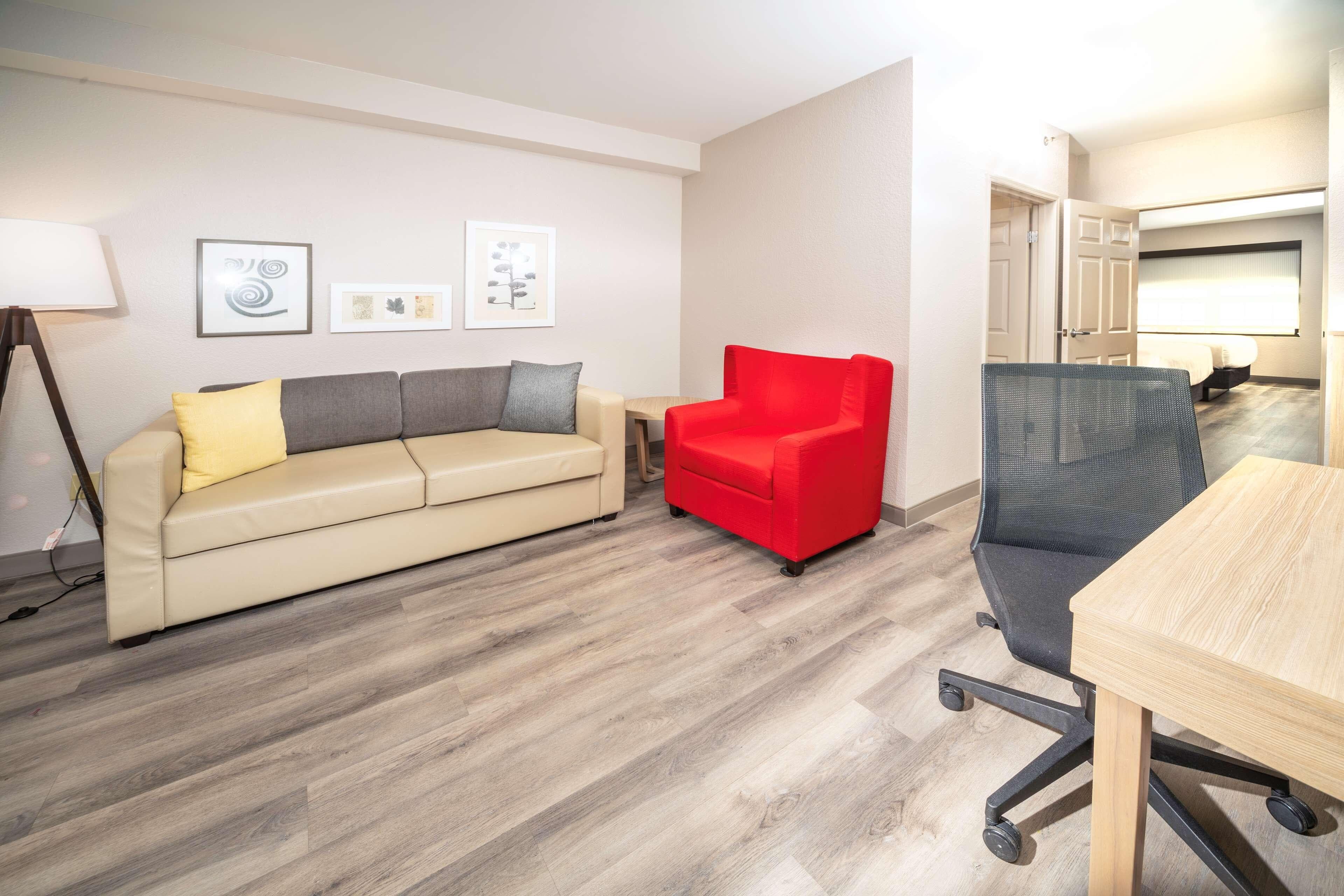 Country Inn & Suites by Radisson, Stone Mountain, GA — 32