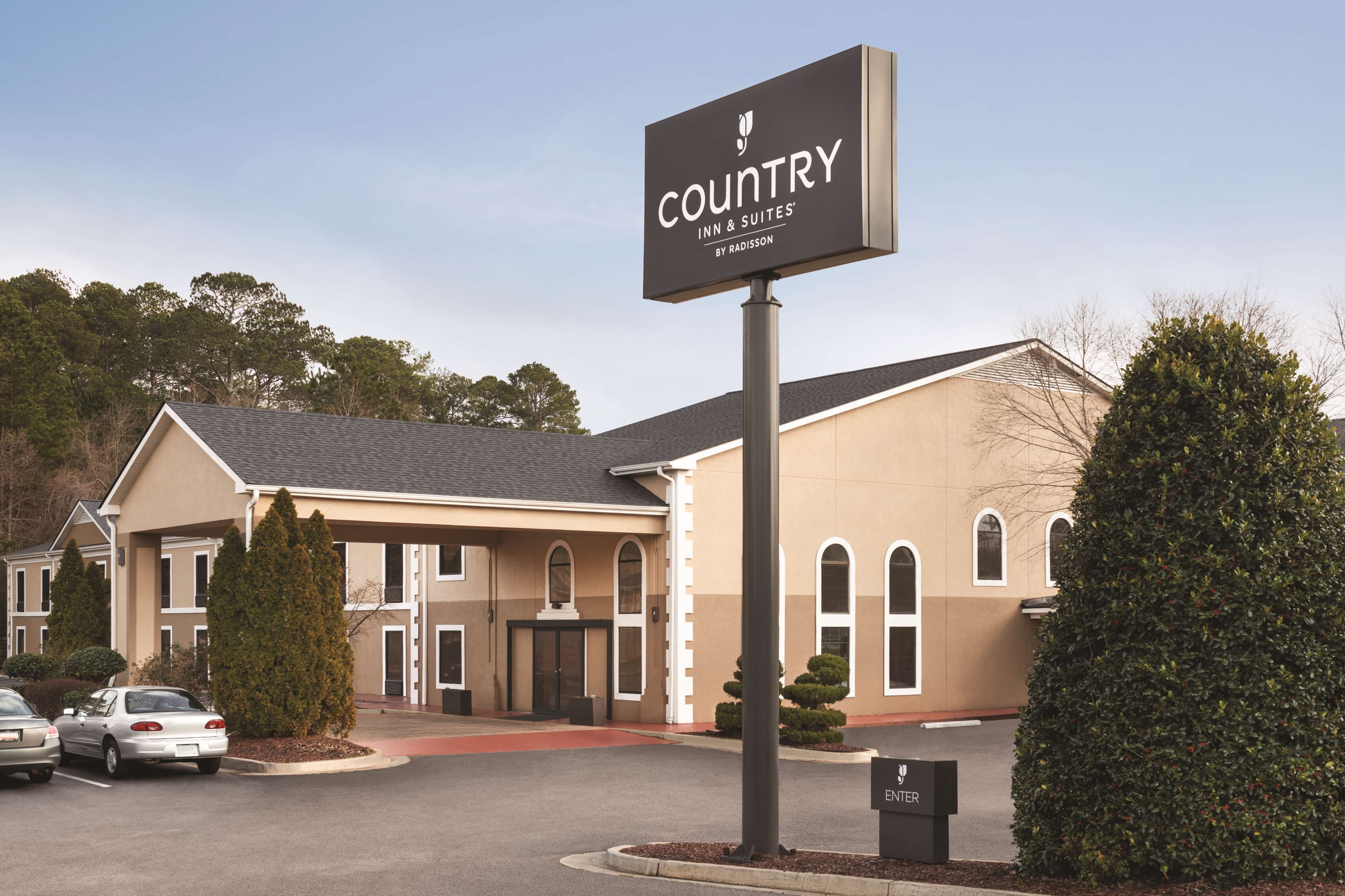 Country Inn & Suites by Radisson, Griffin, GA - Image 1
