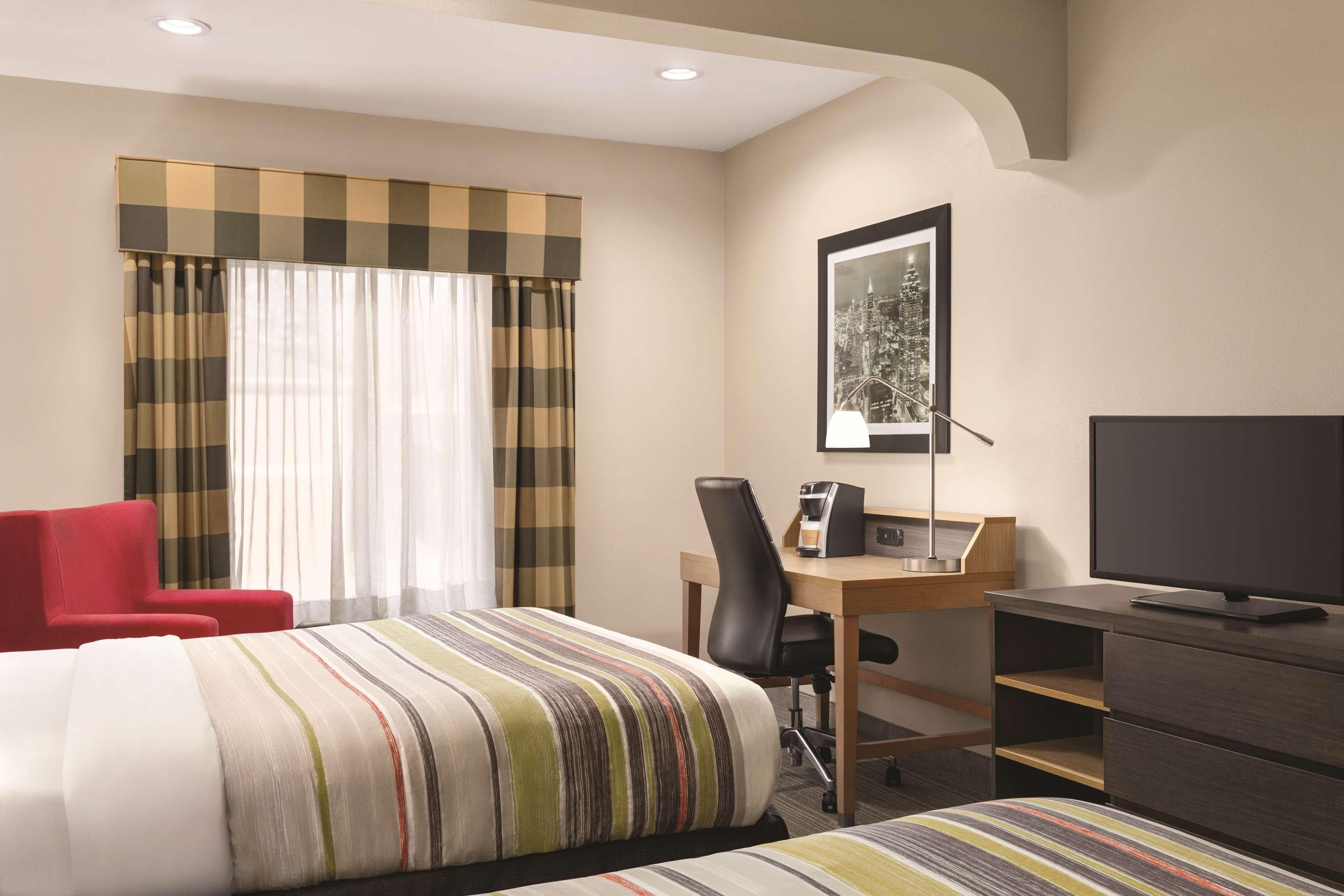 Country Inn & Suites by Radisson, Griffin, GA — 12