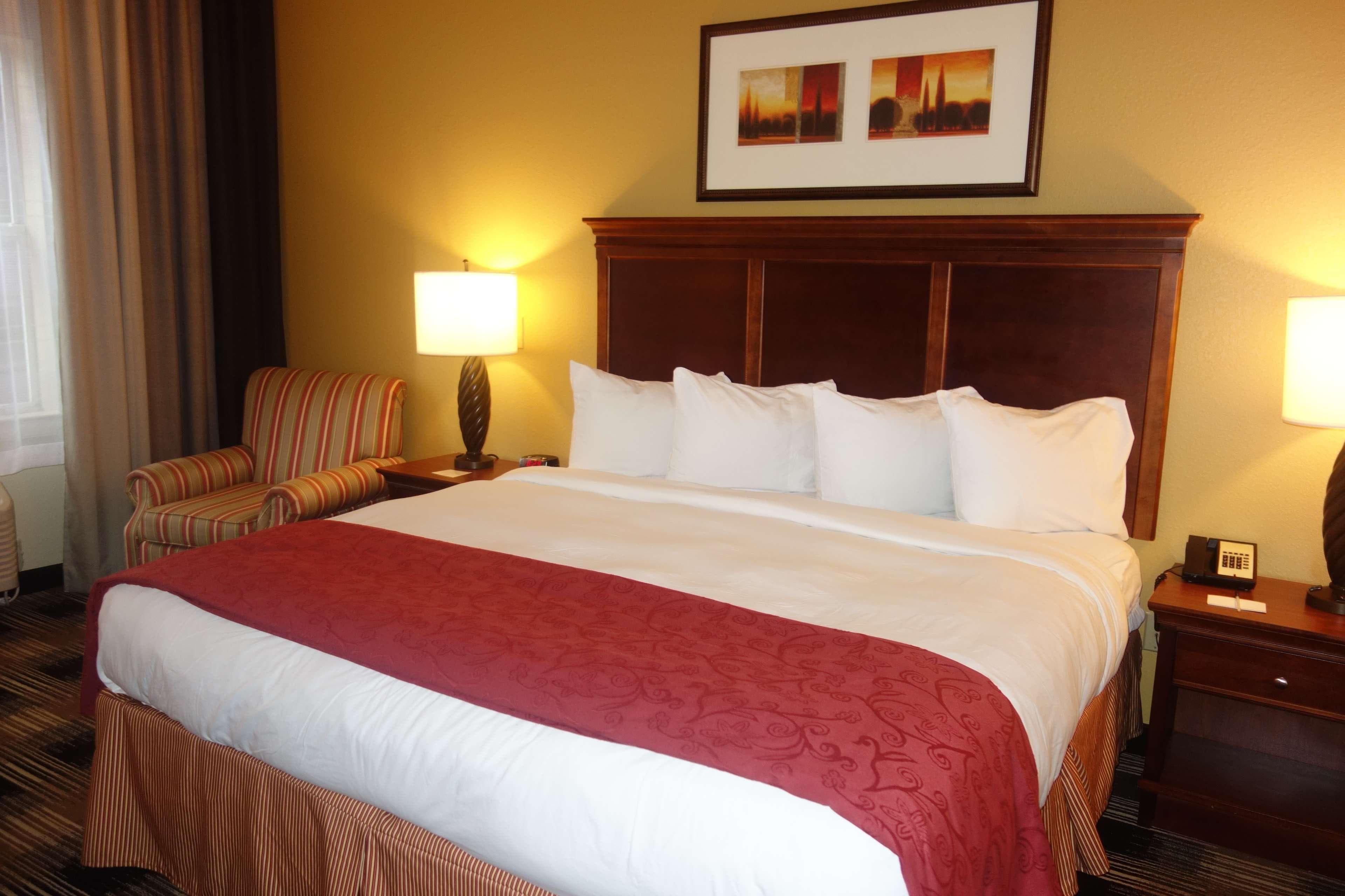 Country Inn & Suites by Radisson, Helen, GA - Image 2