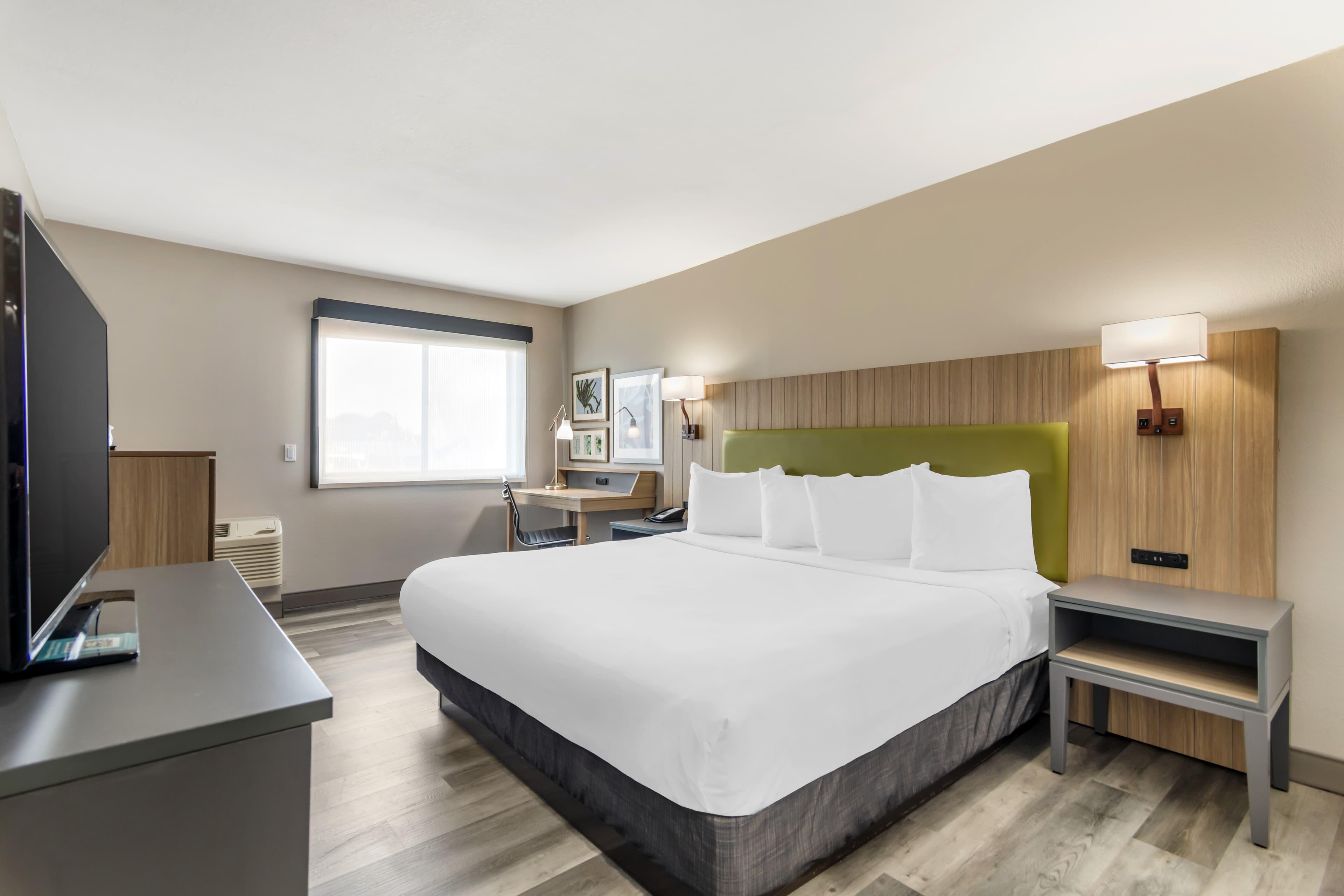 Country Inn & Suites by Radisson, Atlanta Airport South, GA — 9