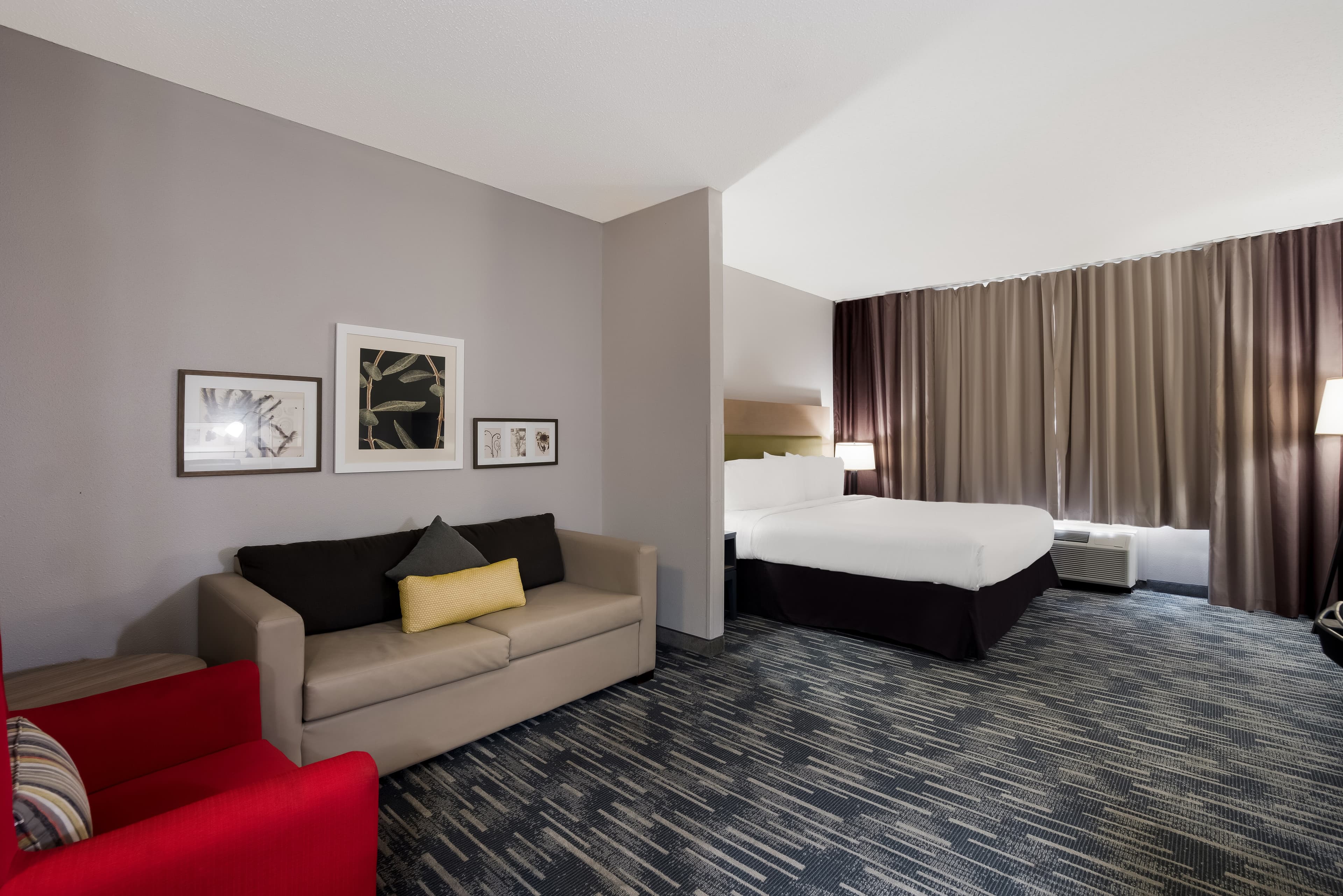 Country Inn & Suites by Radisson, Augusta at I-20, GA - Image 3