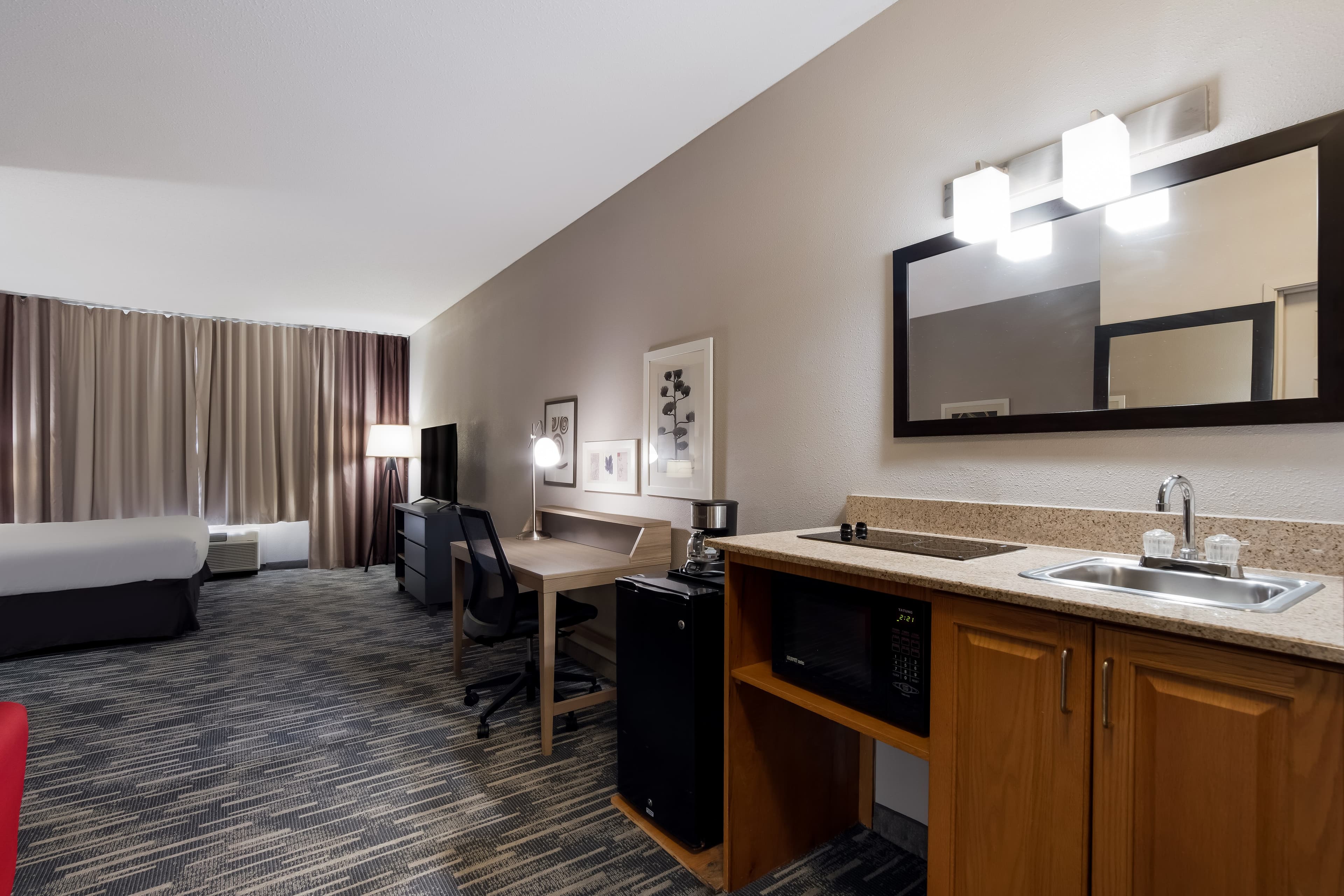 Country Inn & Suites by Radisson, Augusta at I-20, GA - Image 5