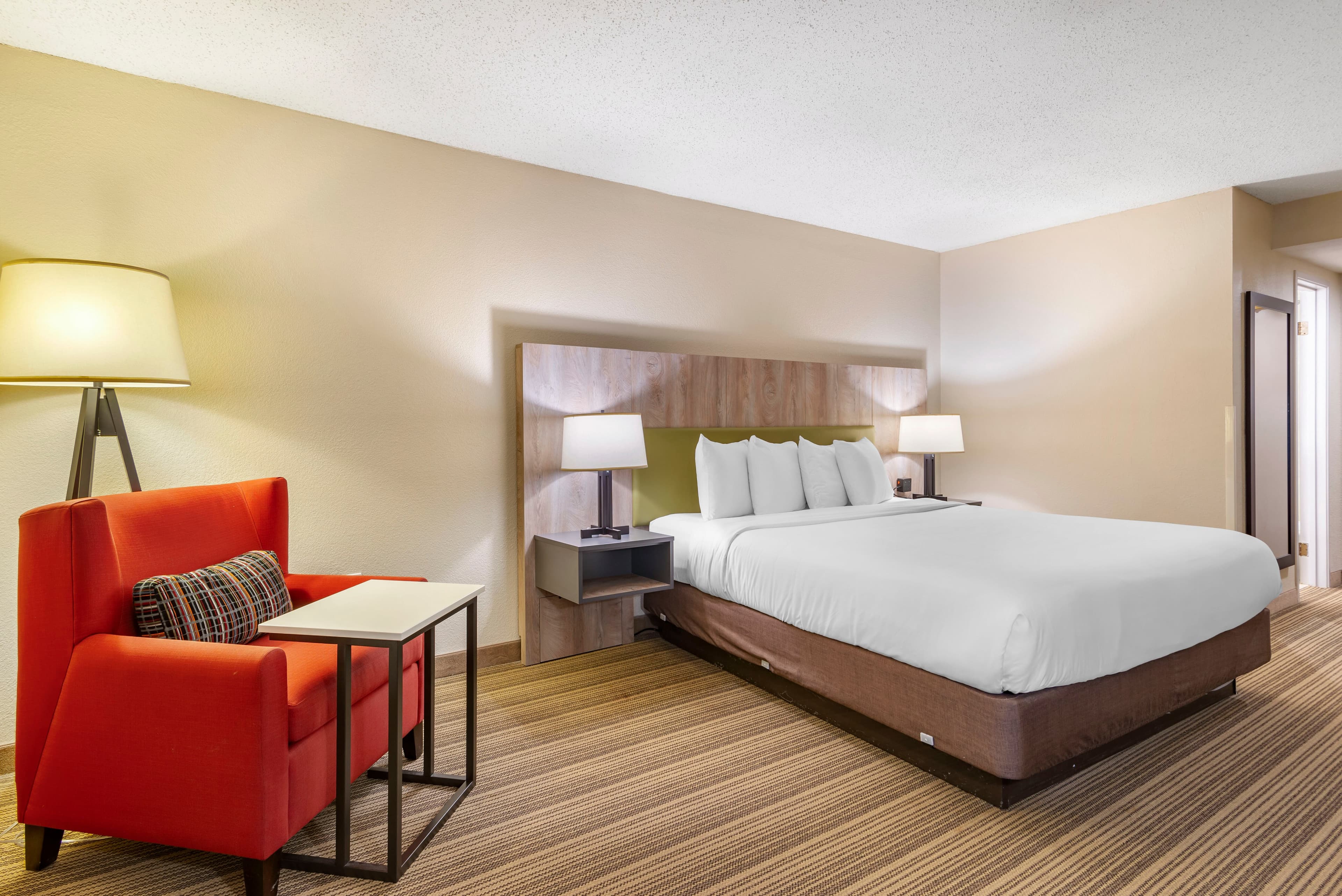 Country Inn & Suites by Radisson, Atlanta Galleria/Ballpark, GA - Image 3