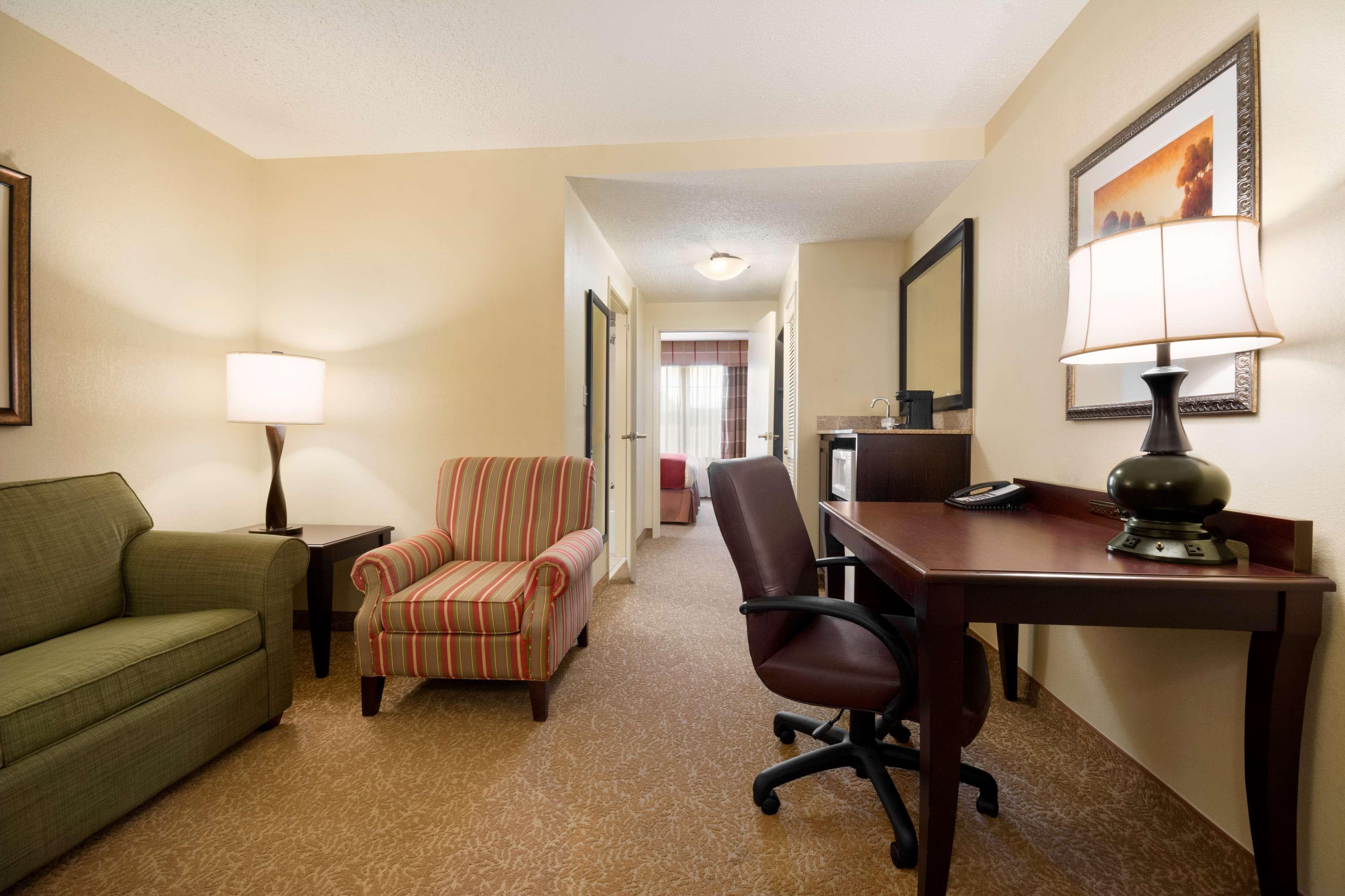 Country Inn & Suites by Radisson, Norcross, GA - Image 4