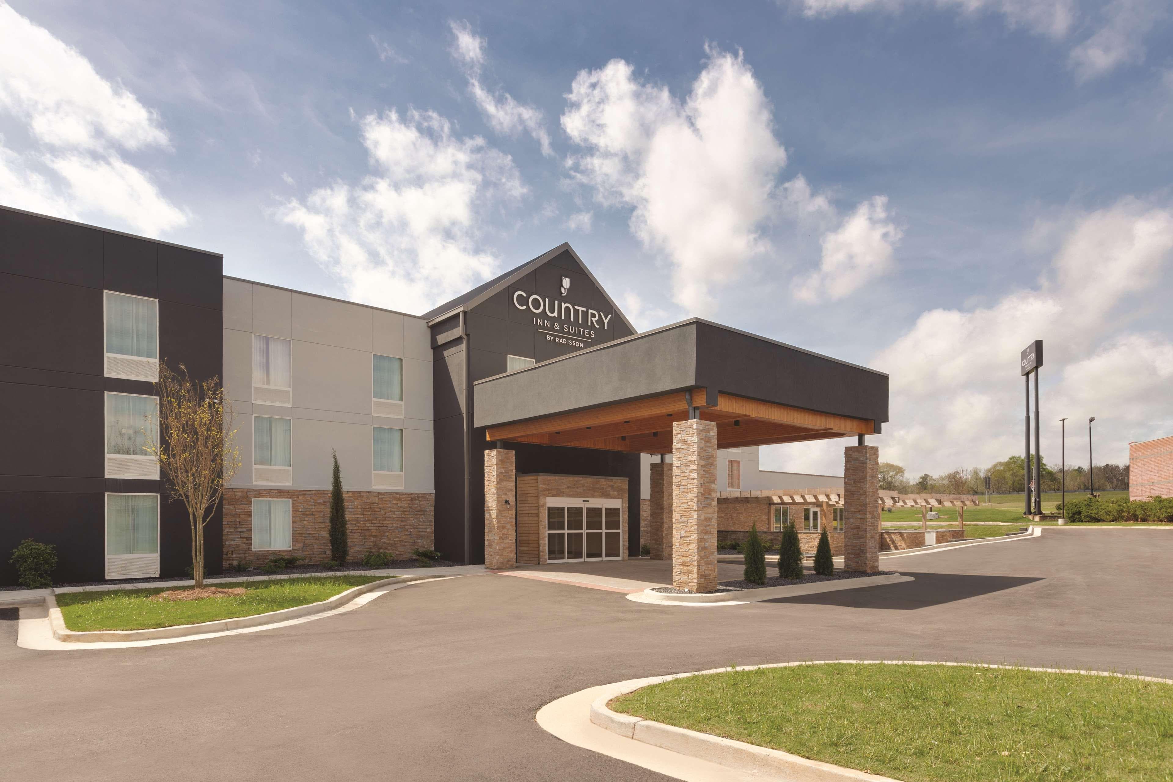 Country Inn & Suites by Radisson, Macon West, GA - Image 1