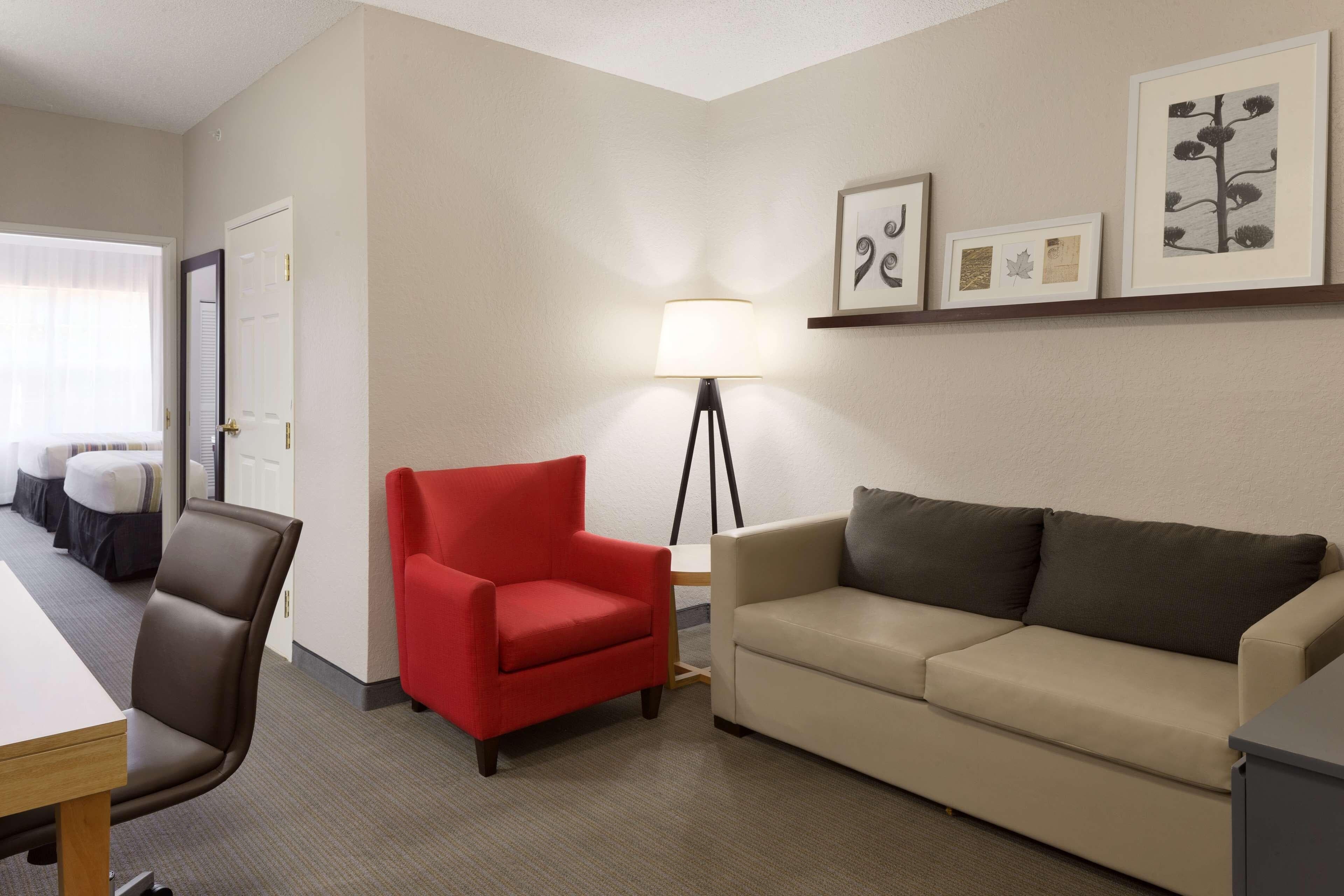 Country Inn & Suites by Radisson, Brunswick I-95, GA — 7