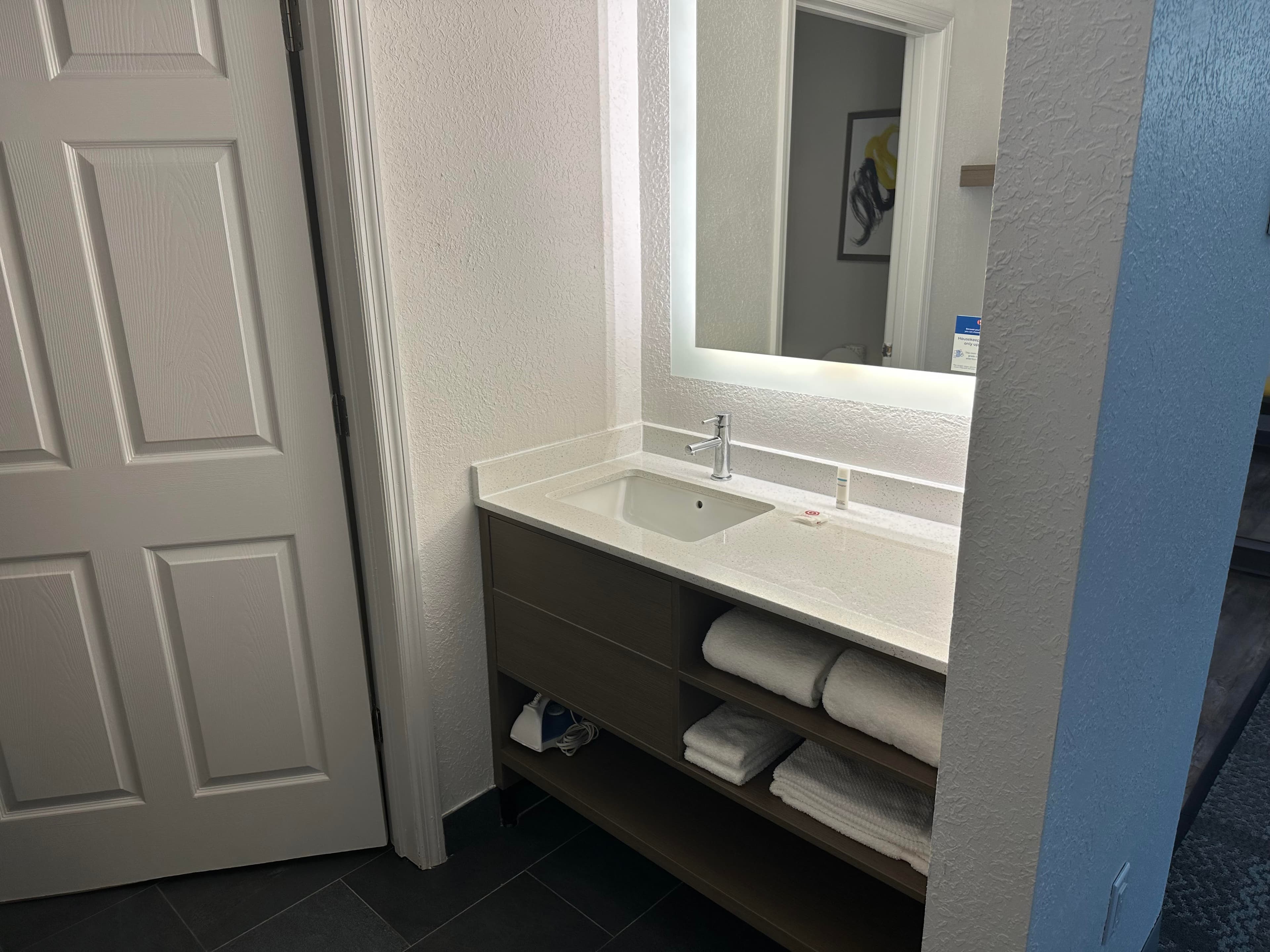 Comfort Inn & Suites Savannah Airport — 8