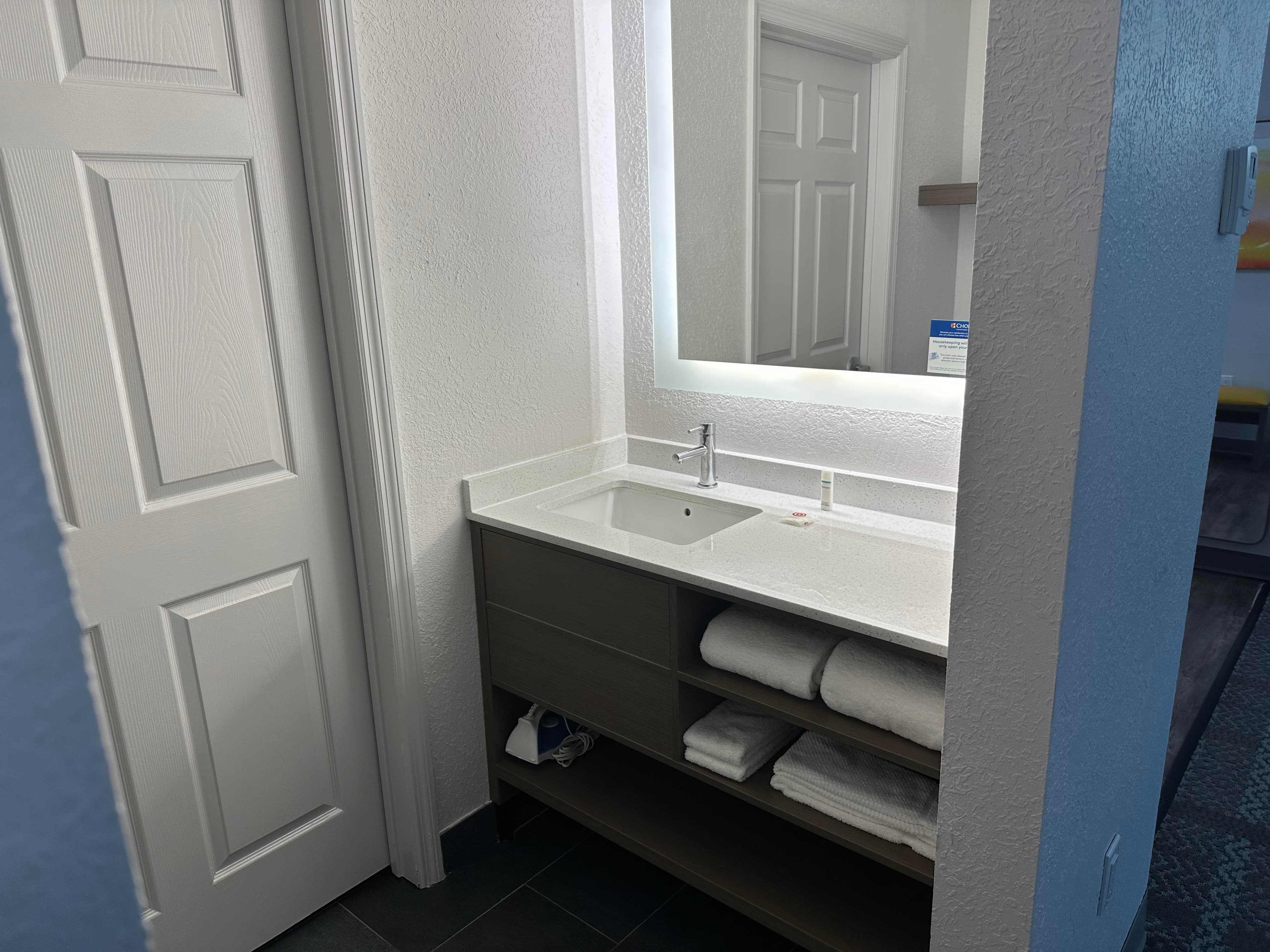 Comfort Inn & Suites Savannah Airport — 9