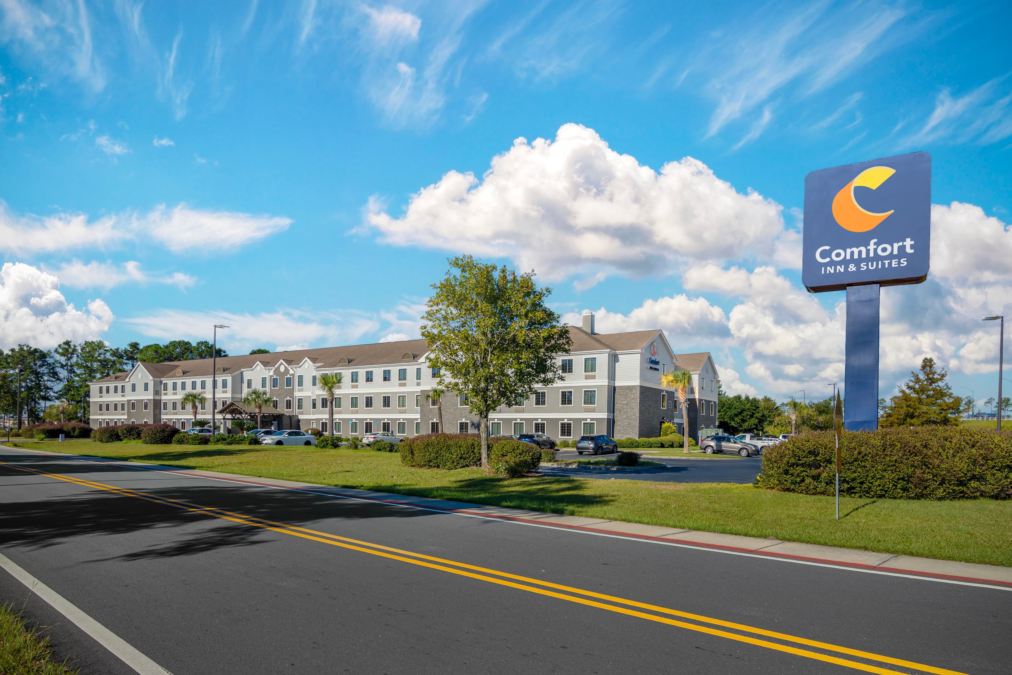 Comfort Inn & Suites Savannah Airport - Image 1