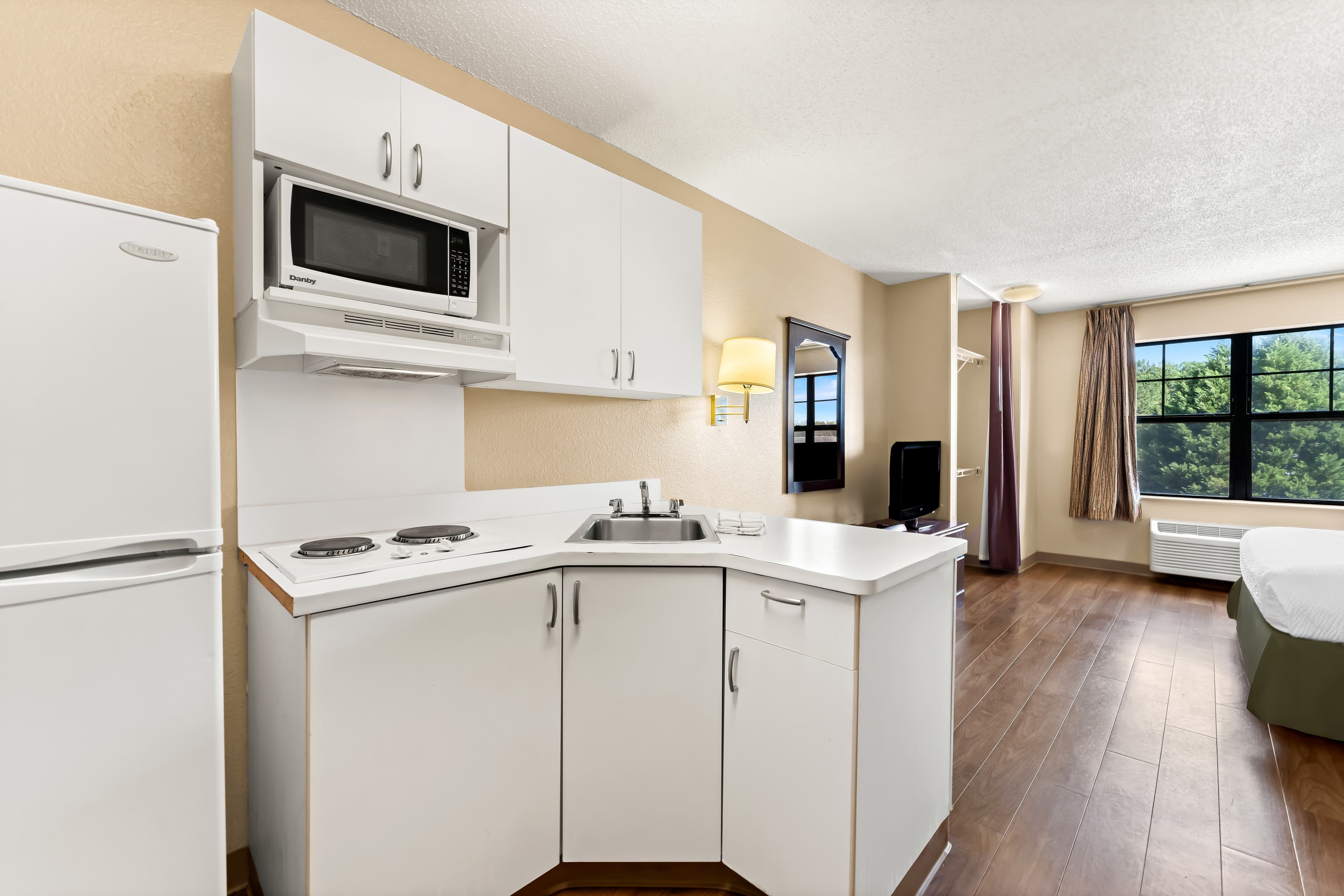 Suburban Studios Columbus Fort Benning Area - Image 1