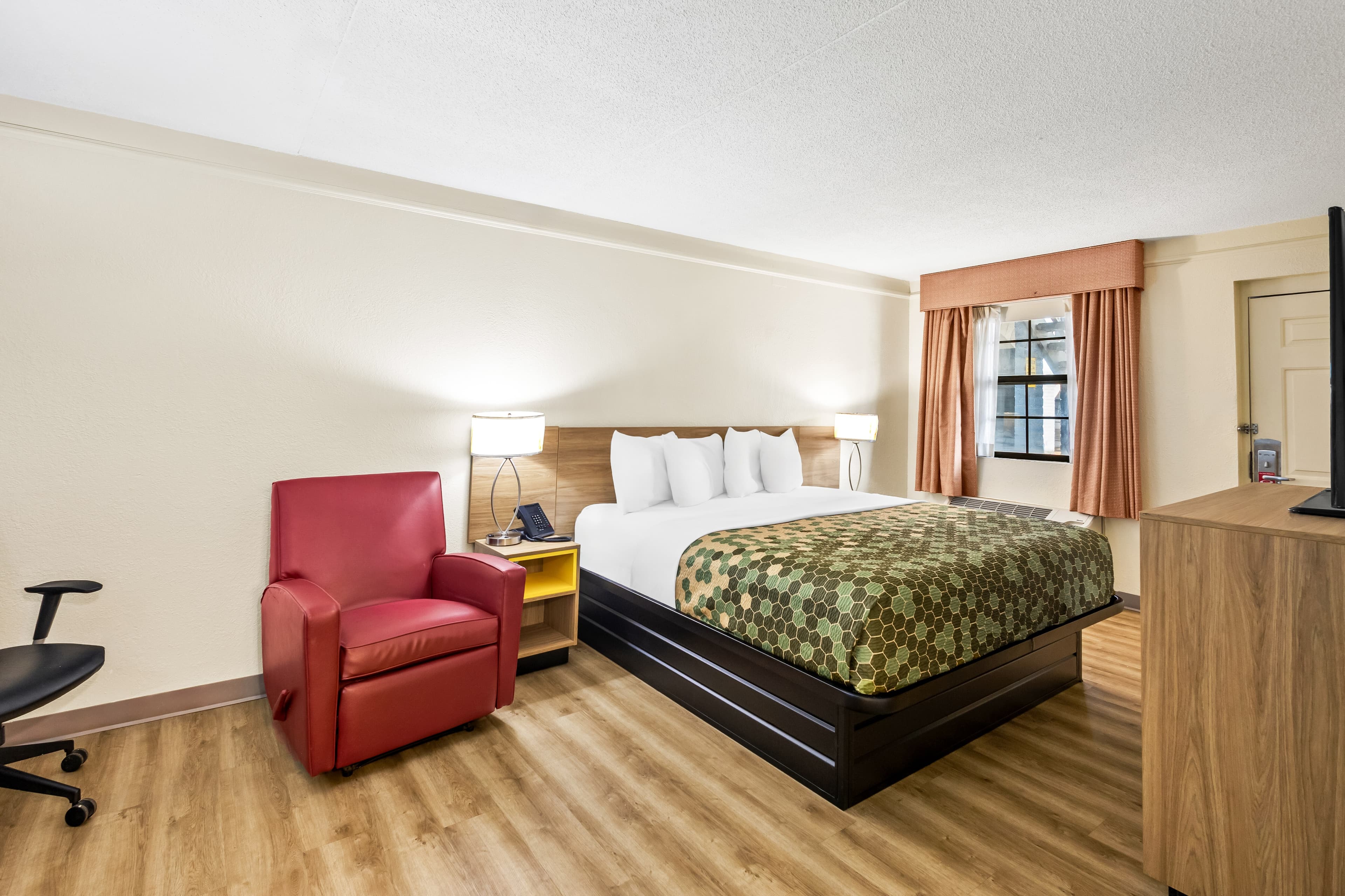 Econo Lodge Augusta North - Washington Road — 14