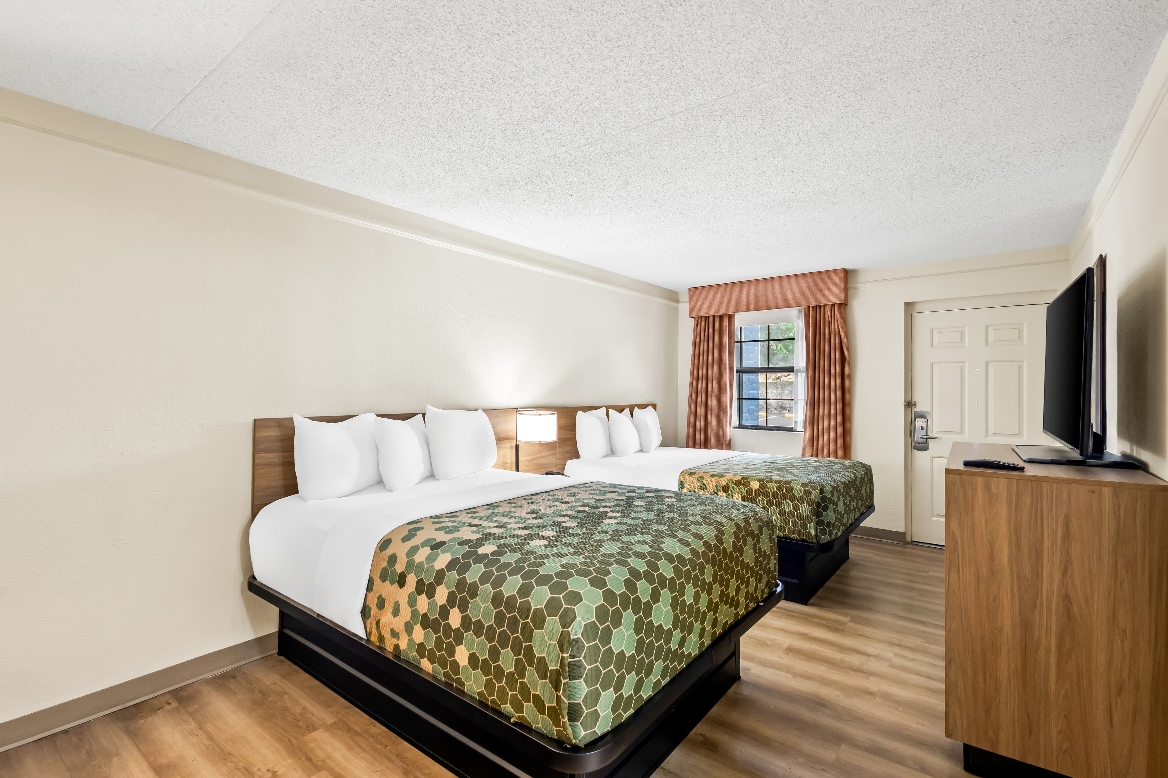 Econo Lodge Augusta North - Washington Road - Image 5