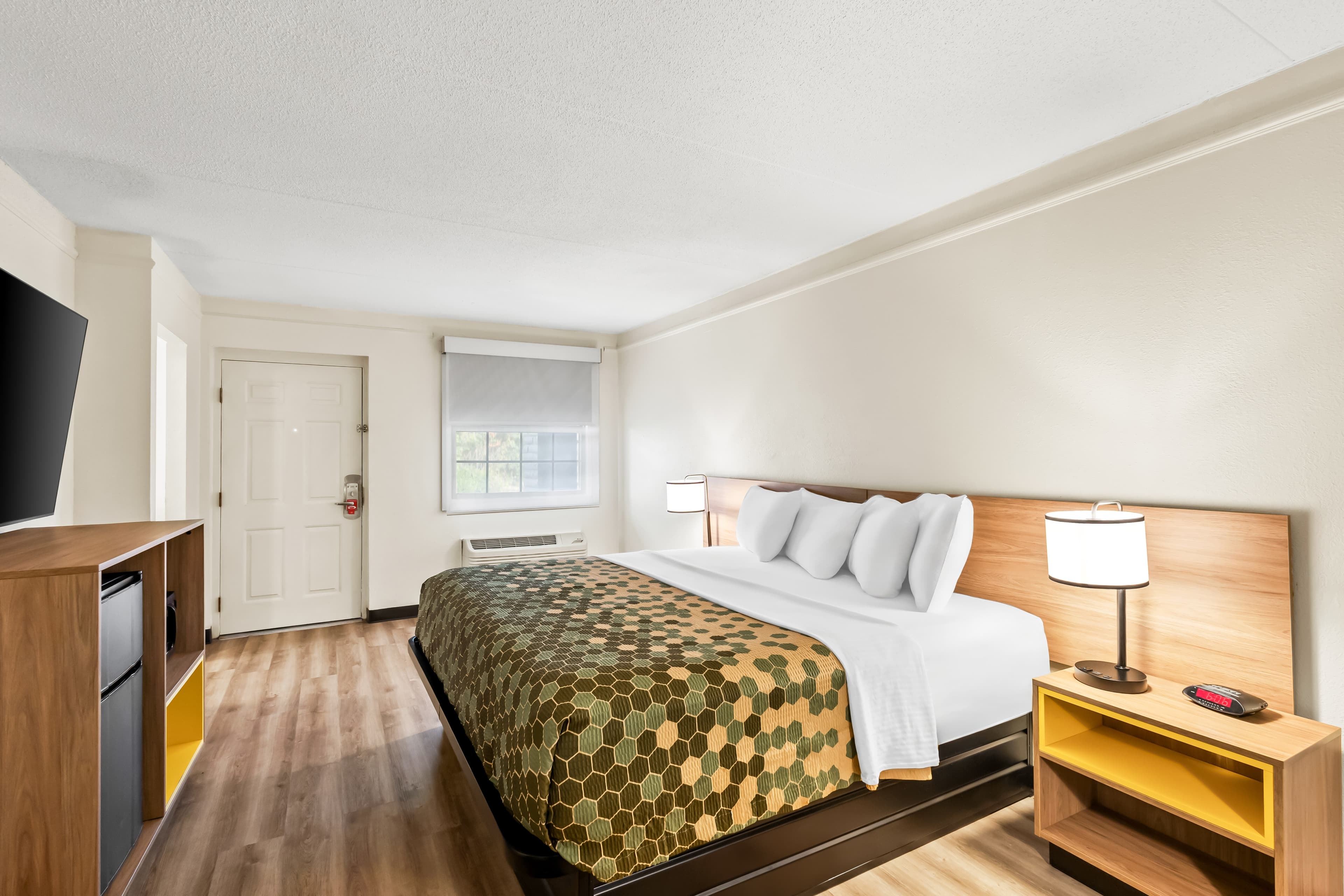 Econo Lodge Augusta North - Washington Road — 16