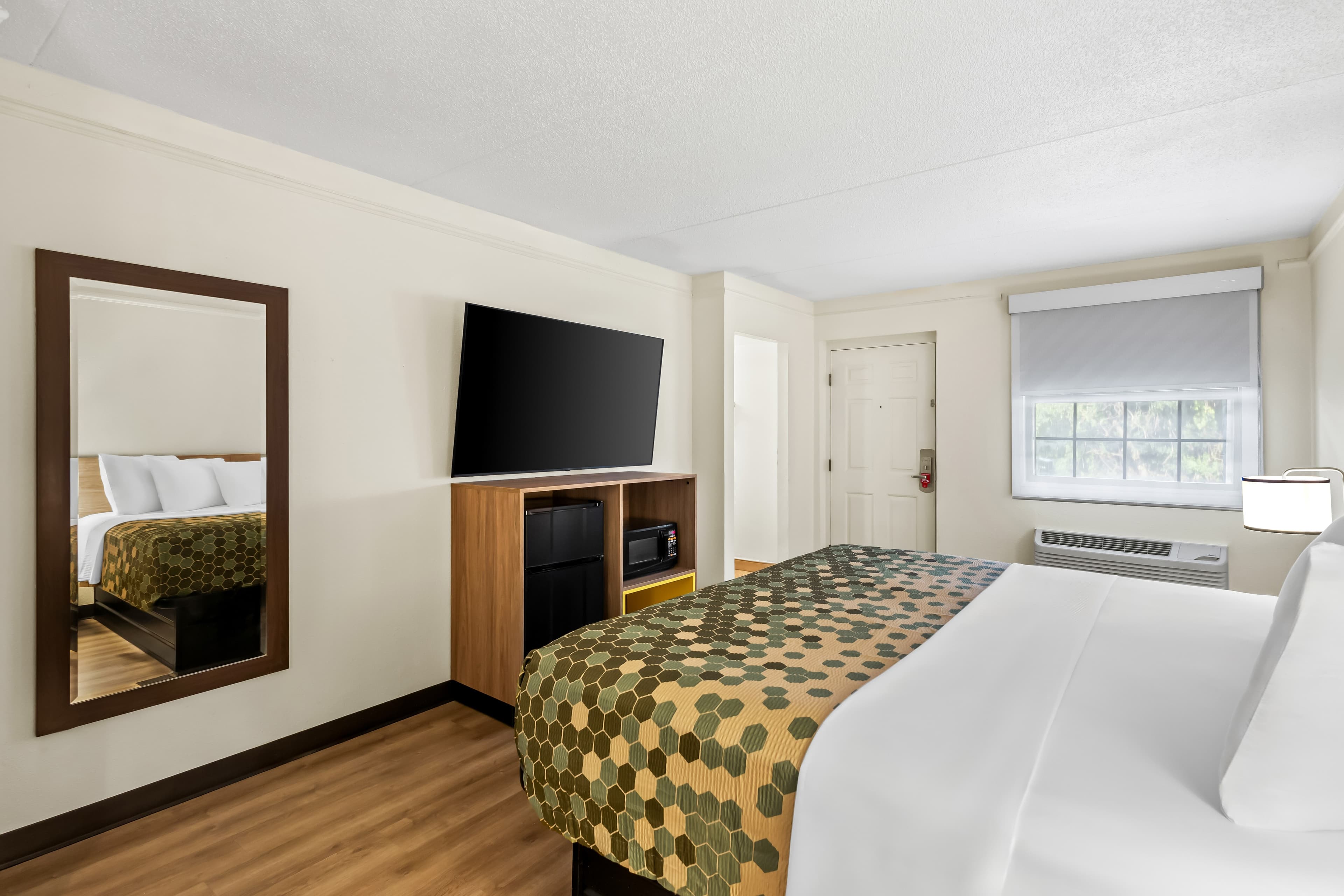 Econo Lodge Augusta North - Washington Road — 17