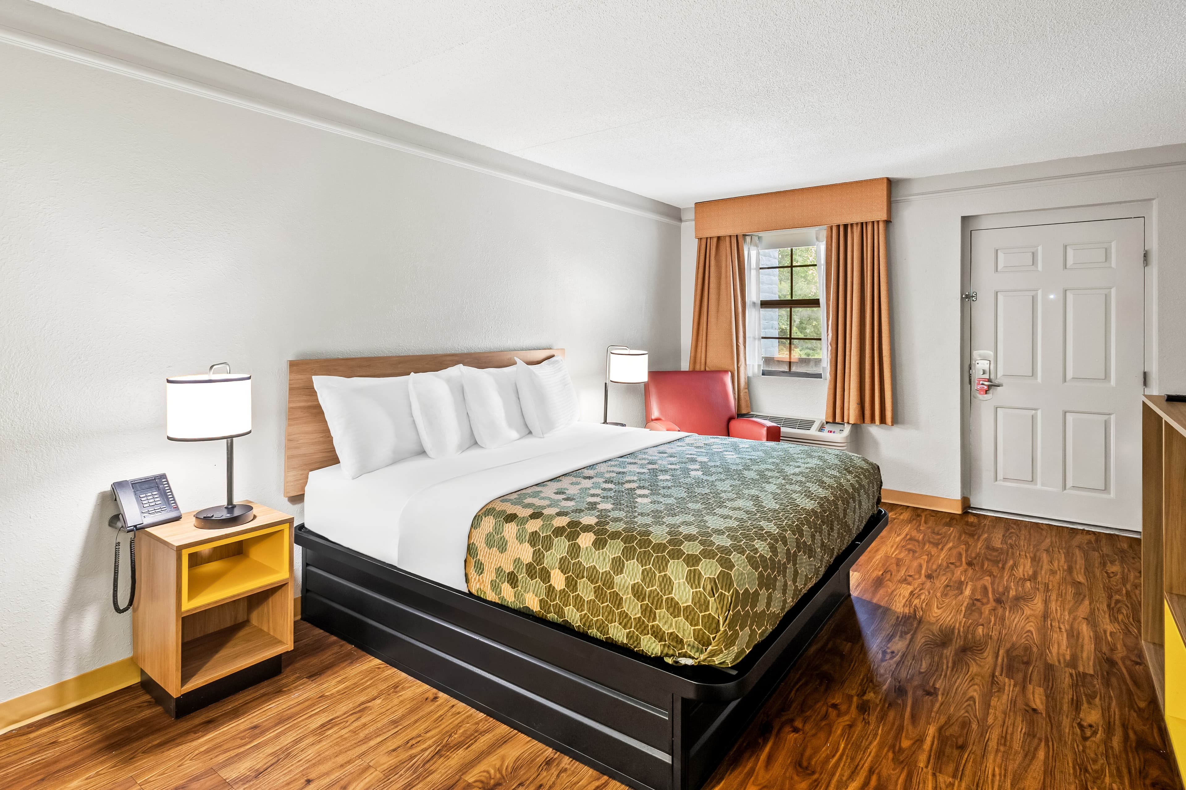 Econo Lodge Augusta North - Washington Road — 8