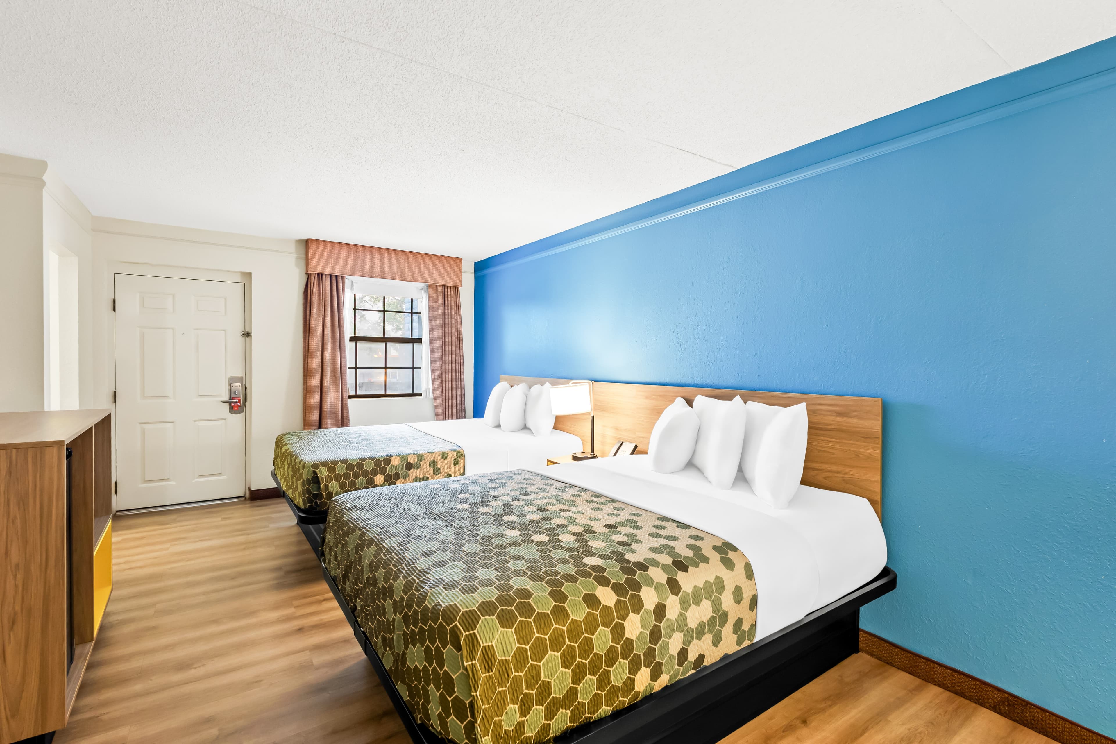 Econo Lodge Augusta North - Washington Road — 20