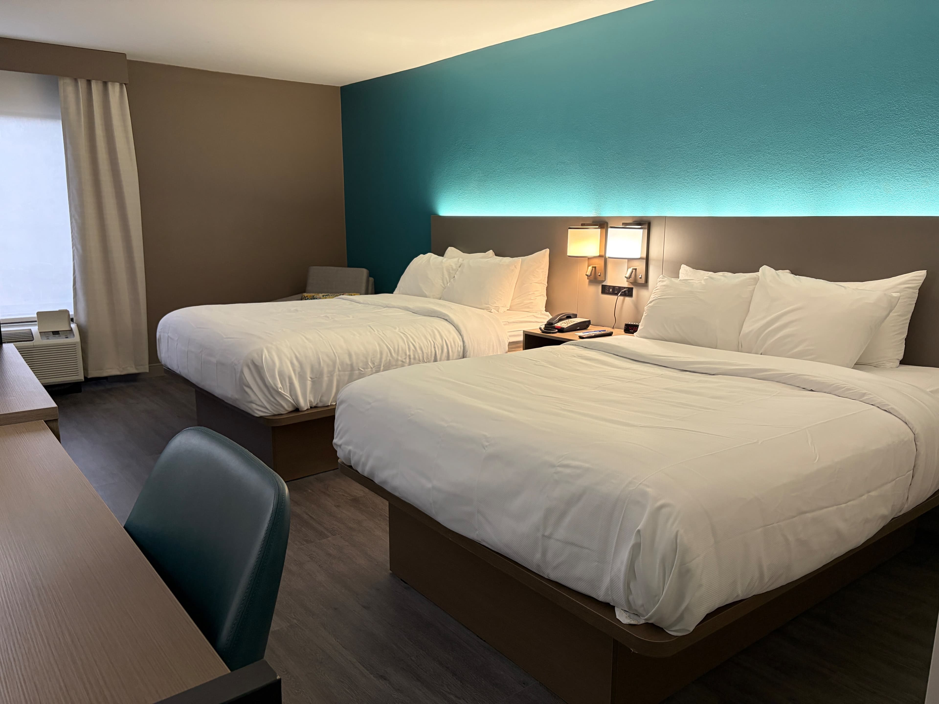 Comfort Inn & Suites — 10