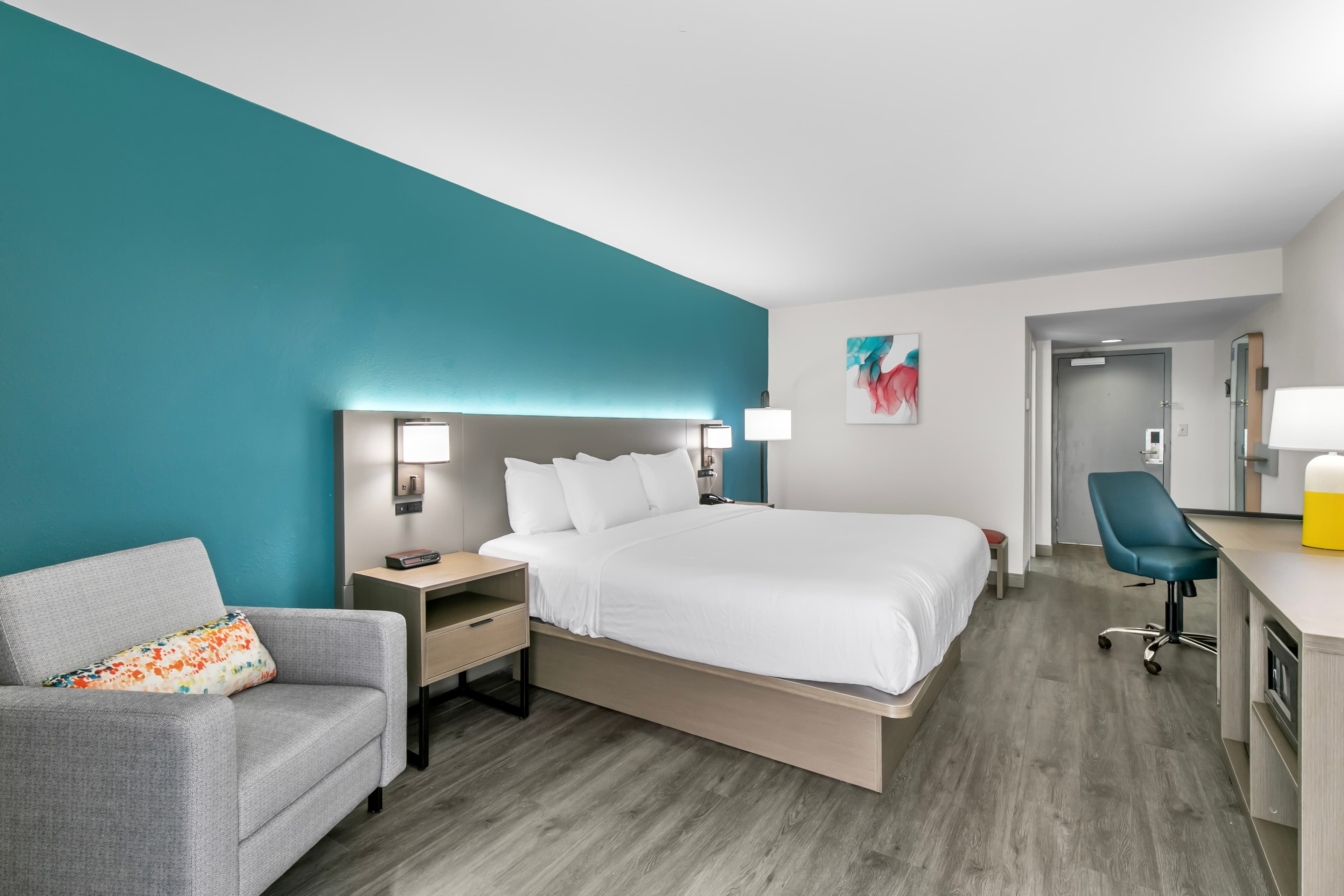 Comfort Inn & Suites — 11