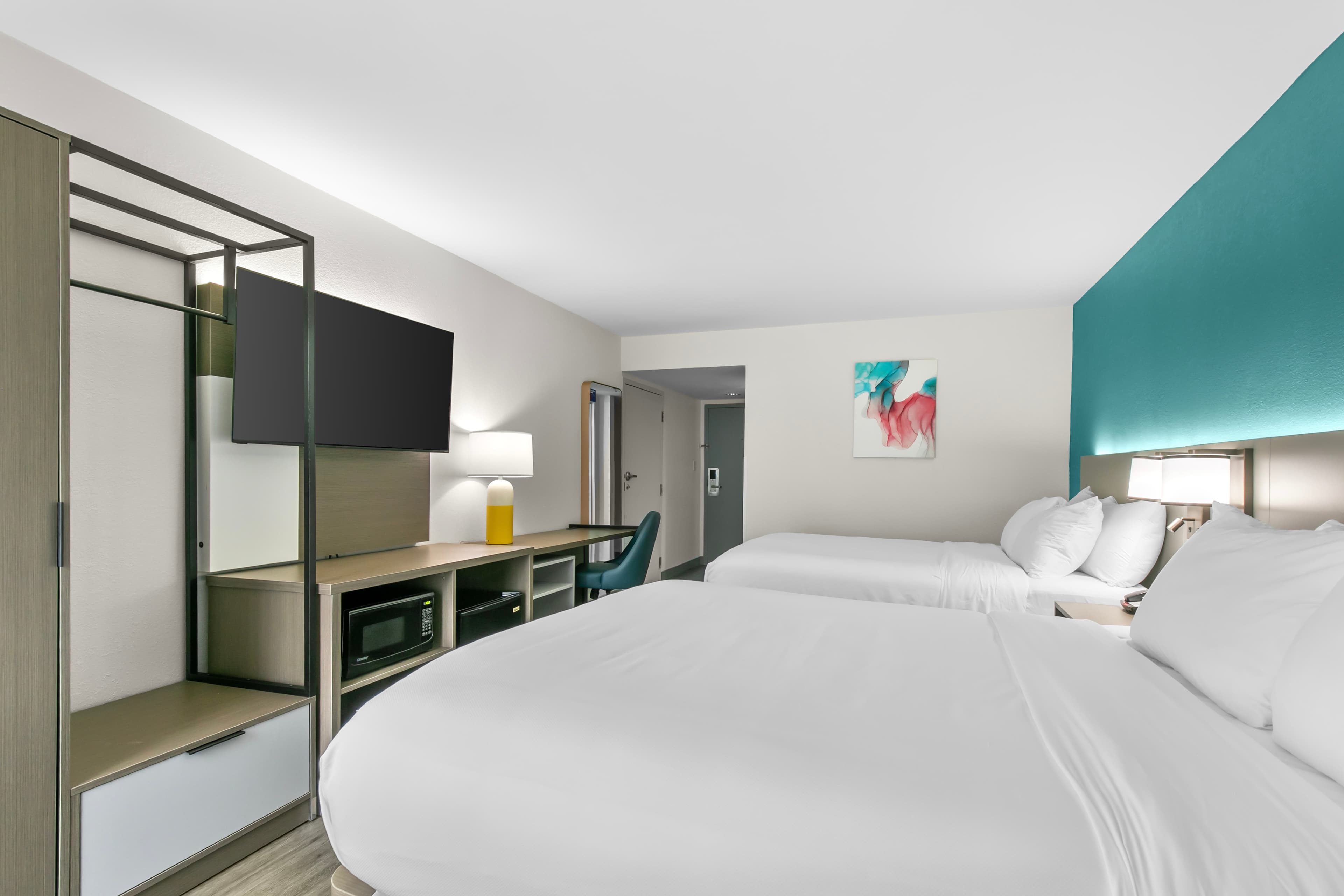 Comfort Inn & Suites — 20