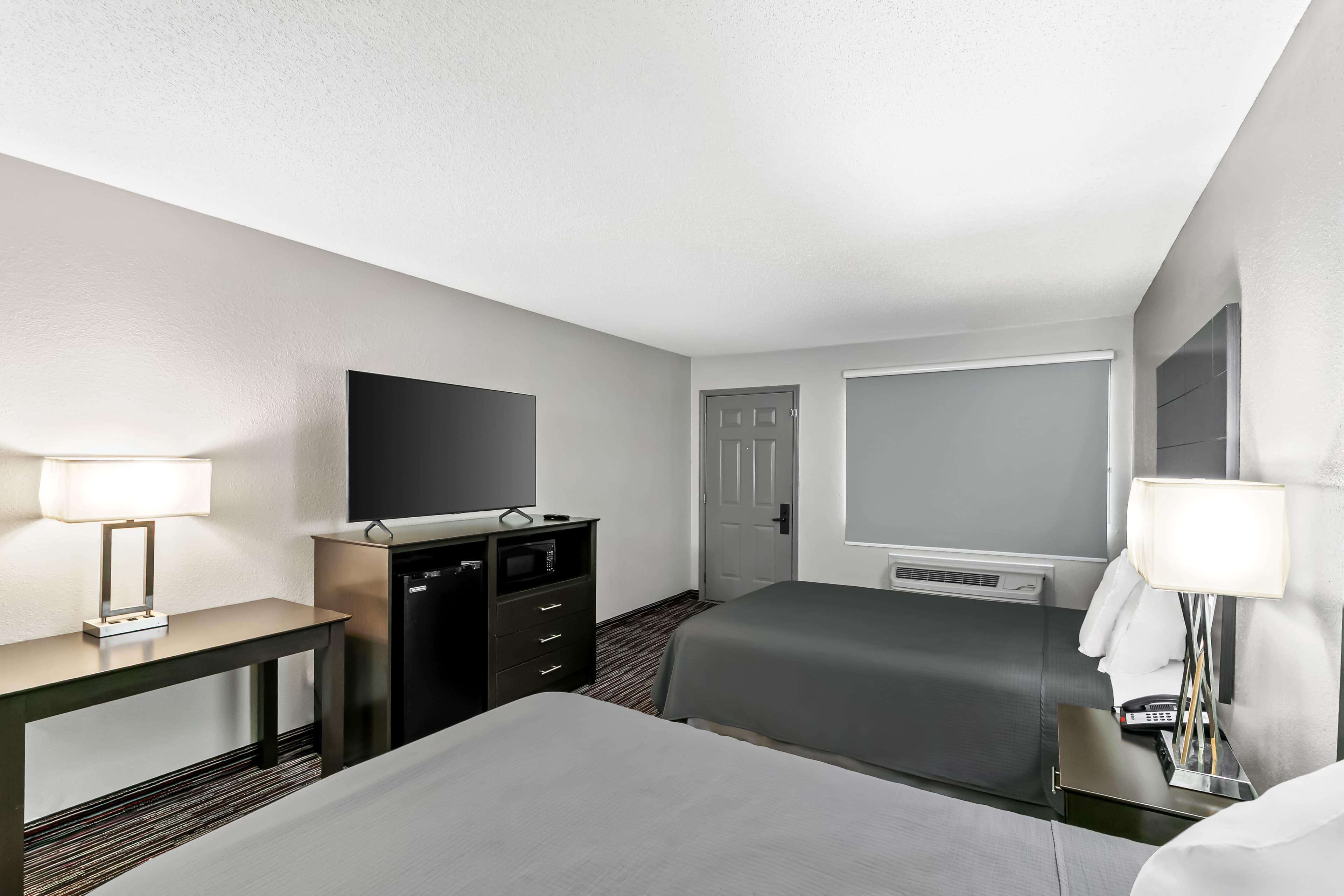 Econo Lodge Helen — 6