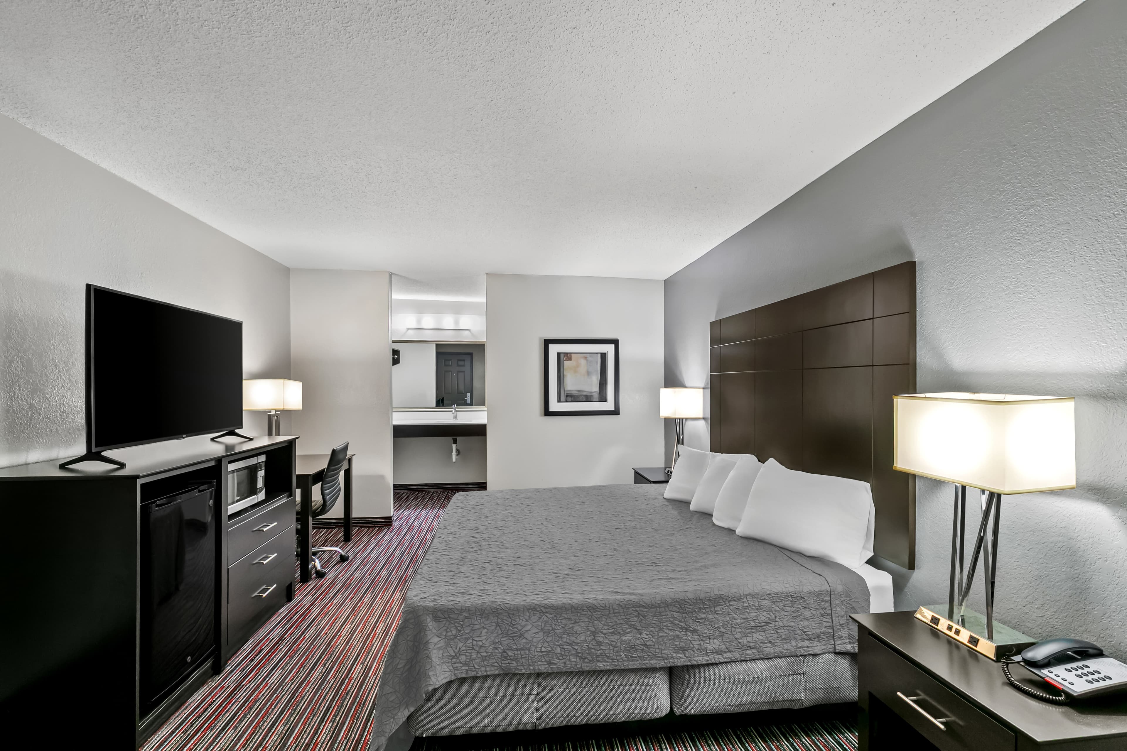 Econo Lodge Helen — 16