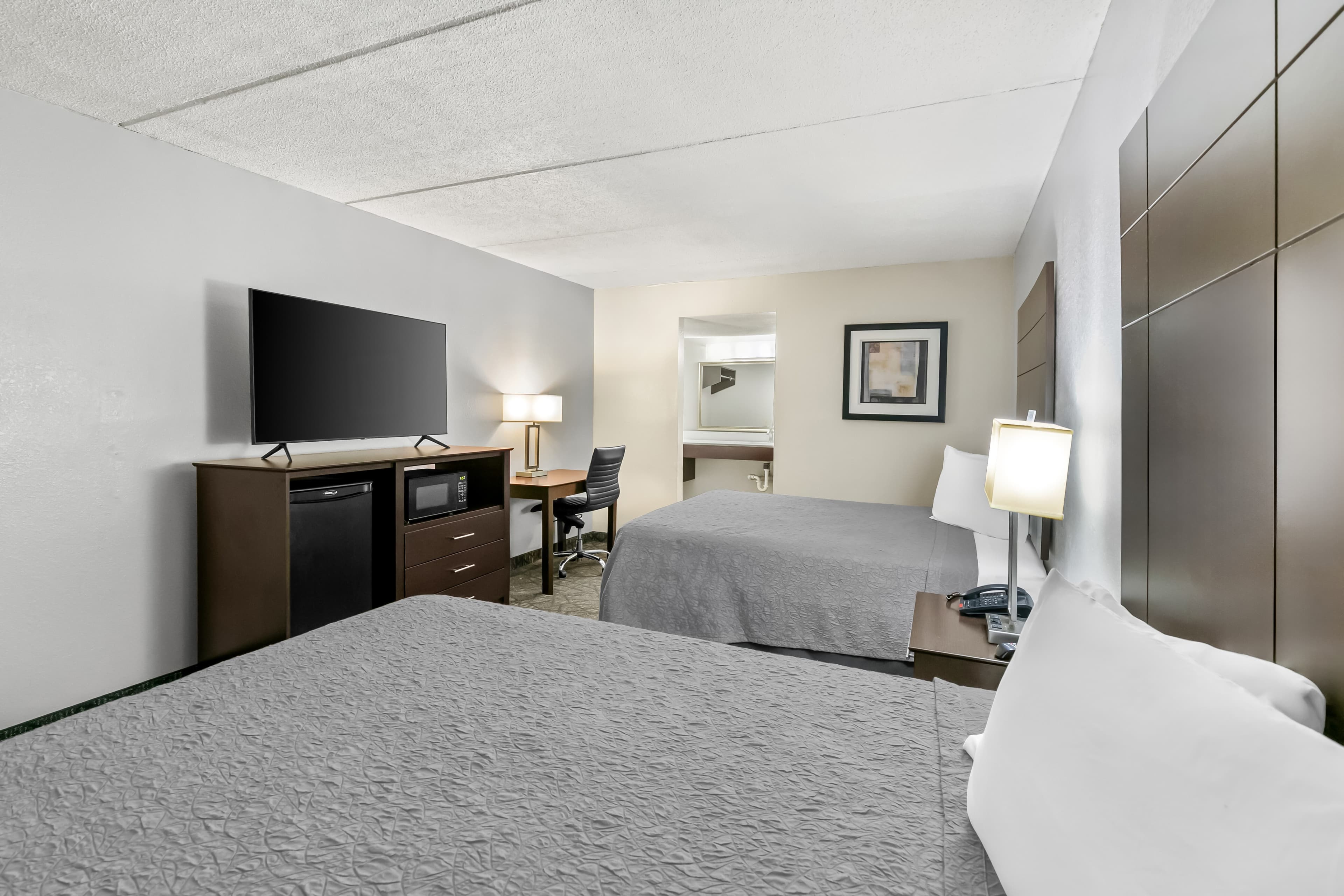 Econo Lodge Helen — 25