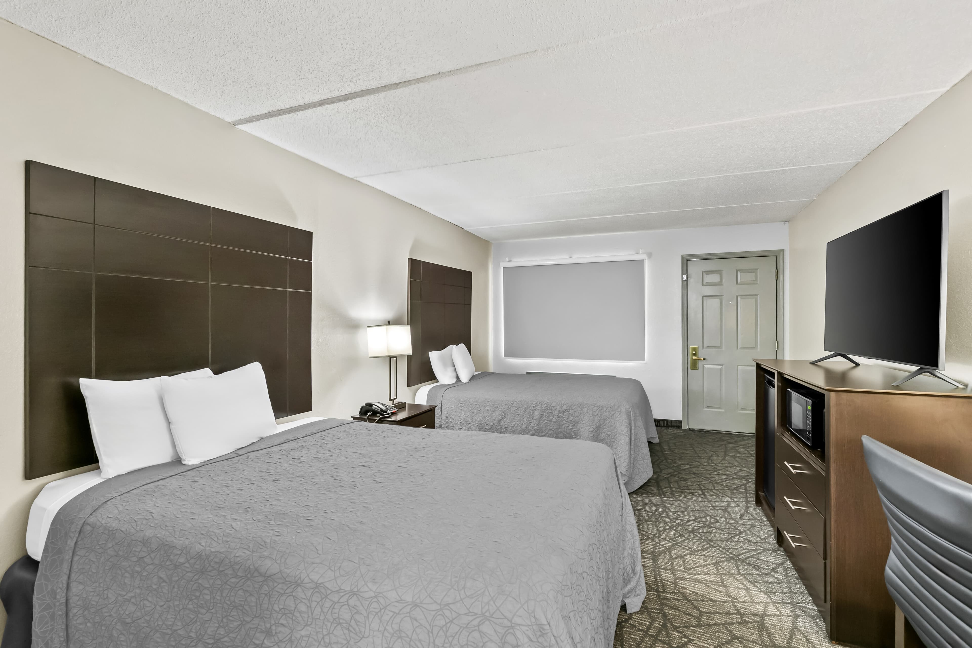 Econo Lodge Helen — 28