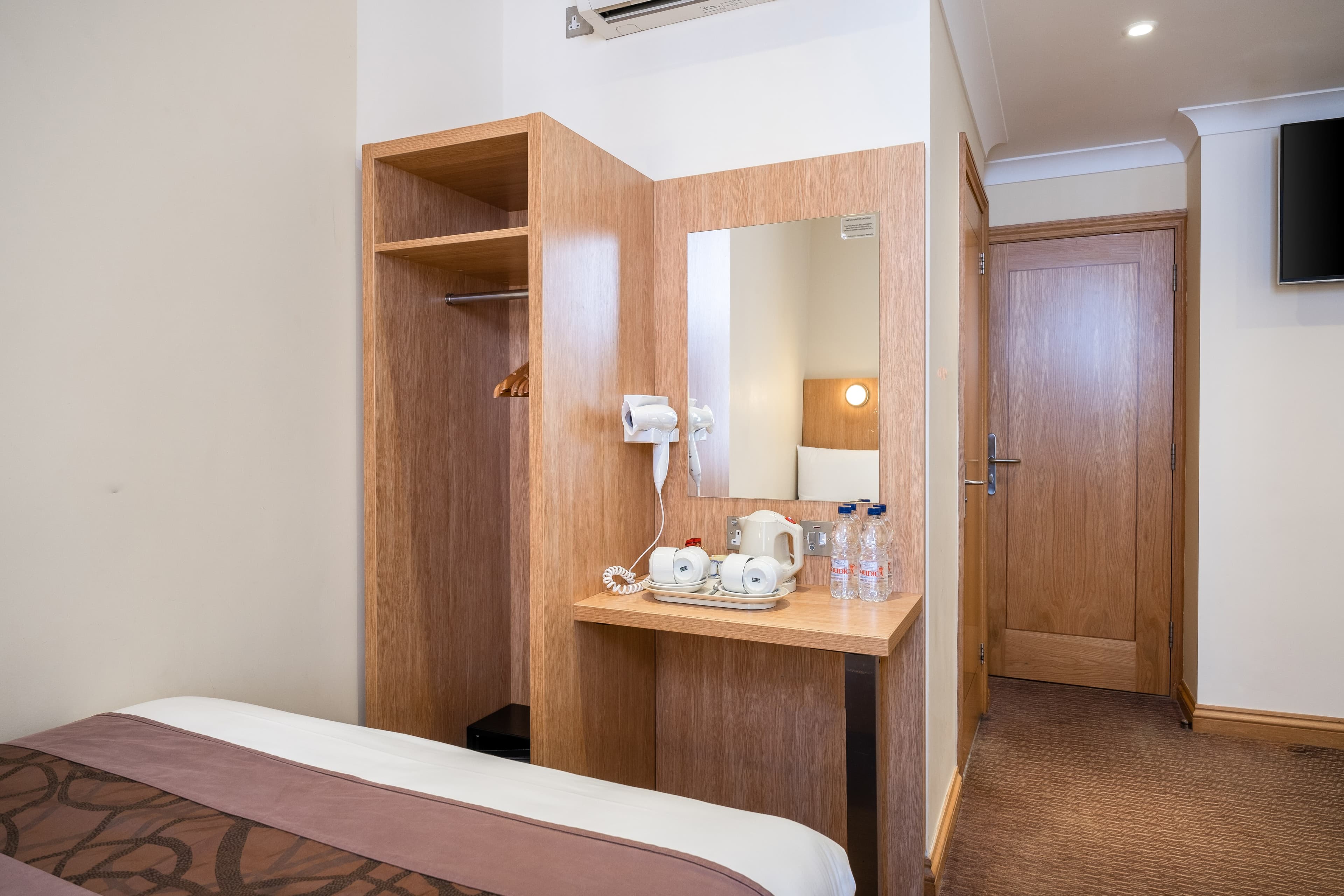 Comfort Inn Hyde Park — 11