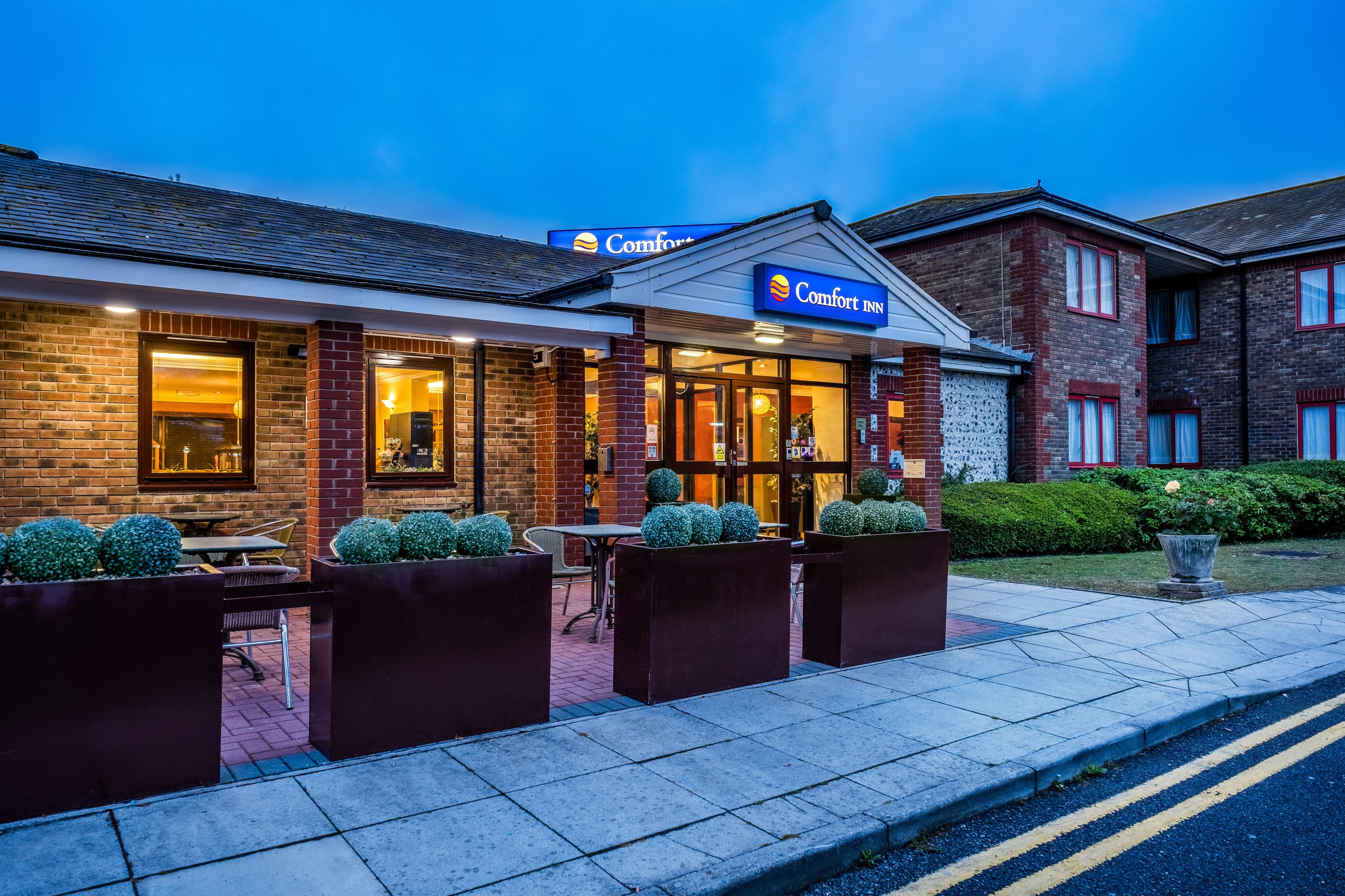 Comfort Inn Arundel - Image 1