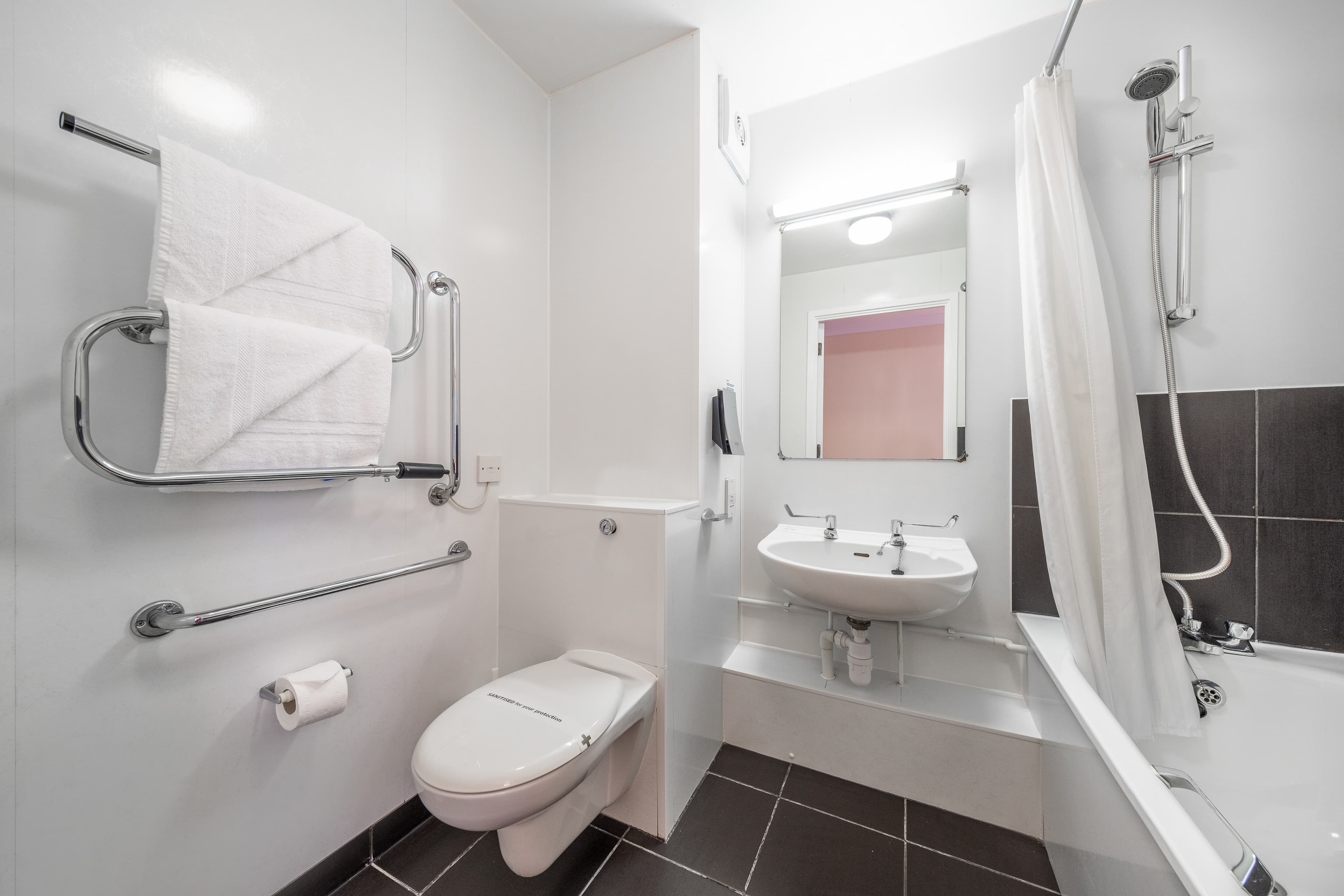 Comfort Inn Arundel - Image 4