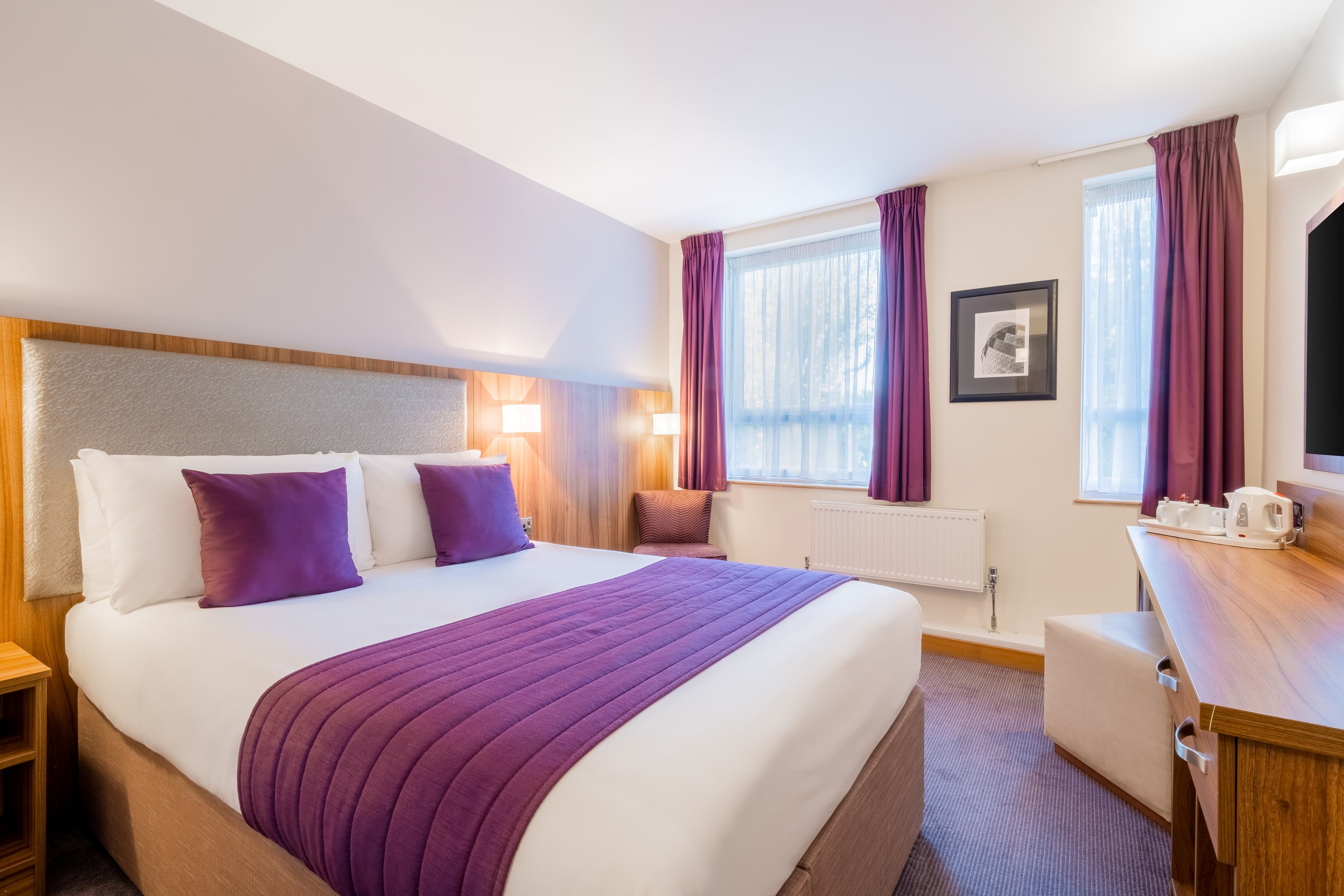 Quality Hotel Hampstead - Image 1