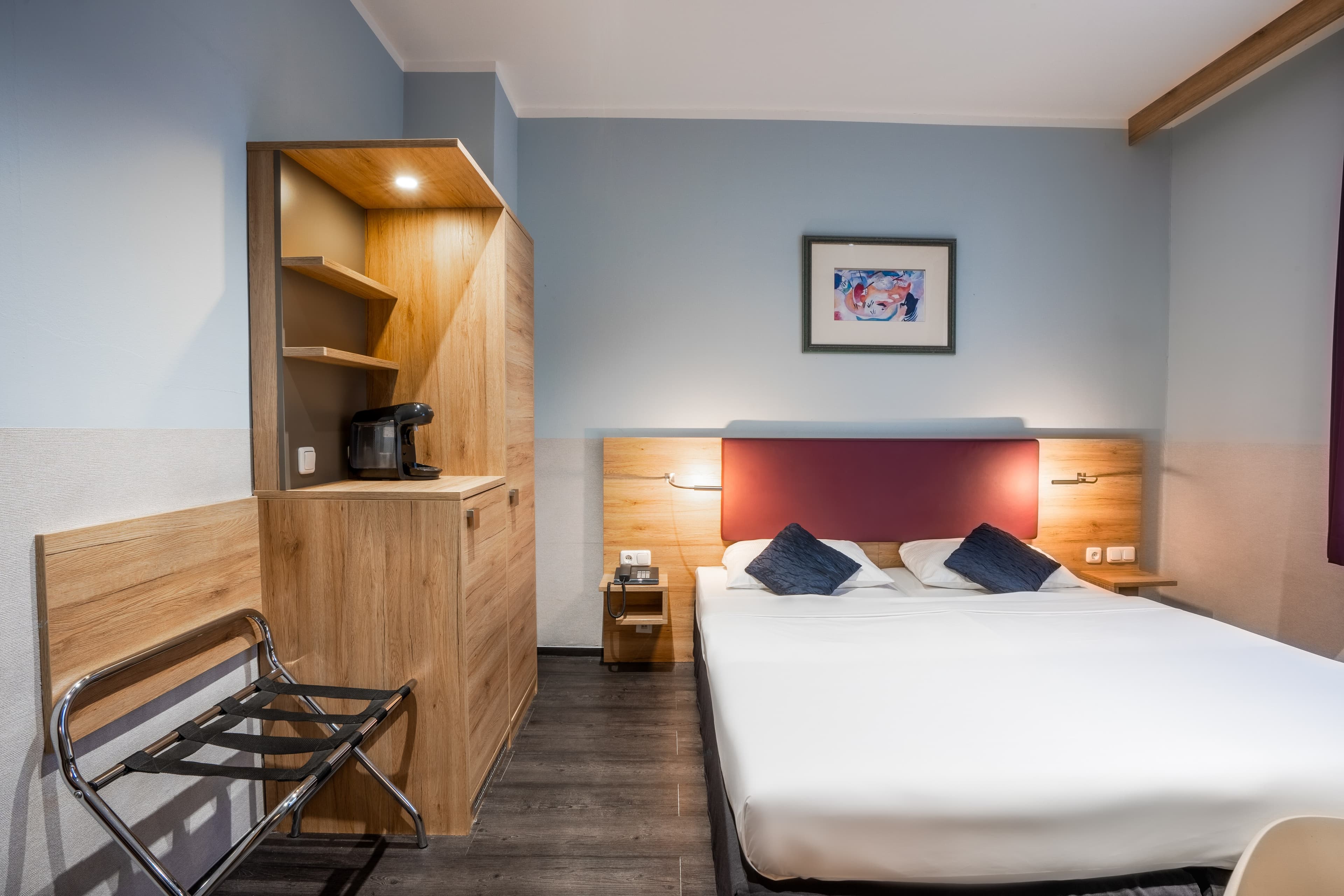 Comfort Hotel Frankfurt Central Station - Image 5