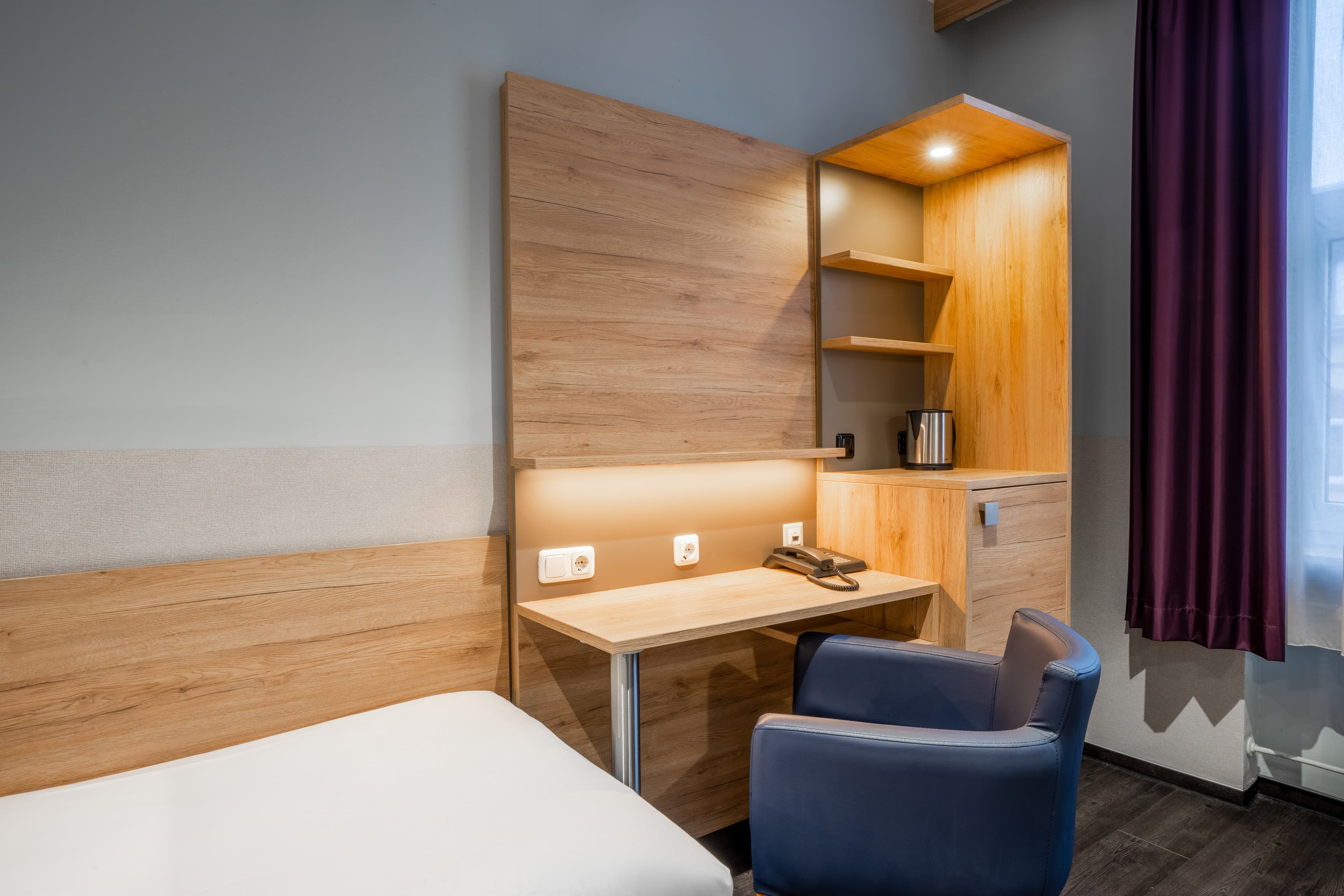 Comfort Hotel Frankfurt Central Station — 16