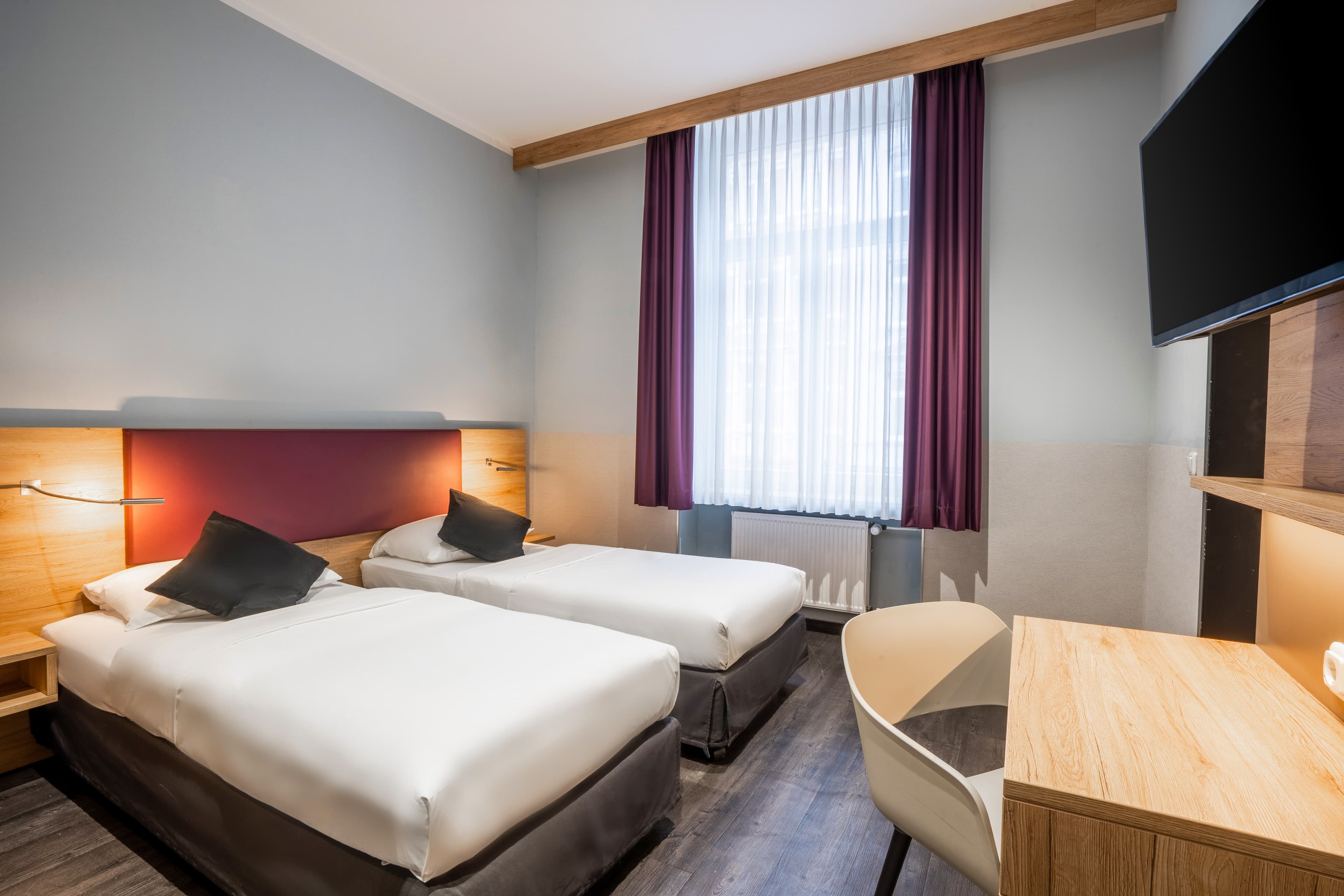 Comfort Hotel Frankfurt Central Station - Image 1