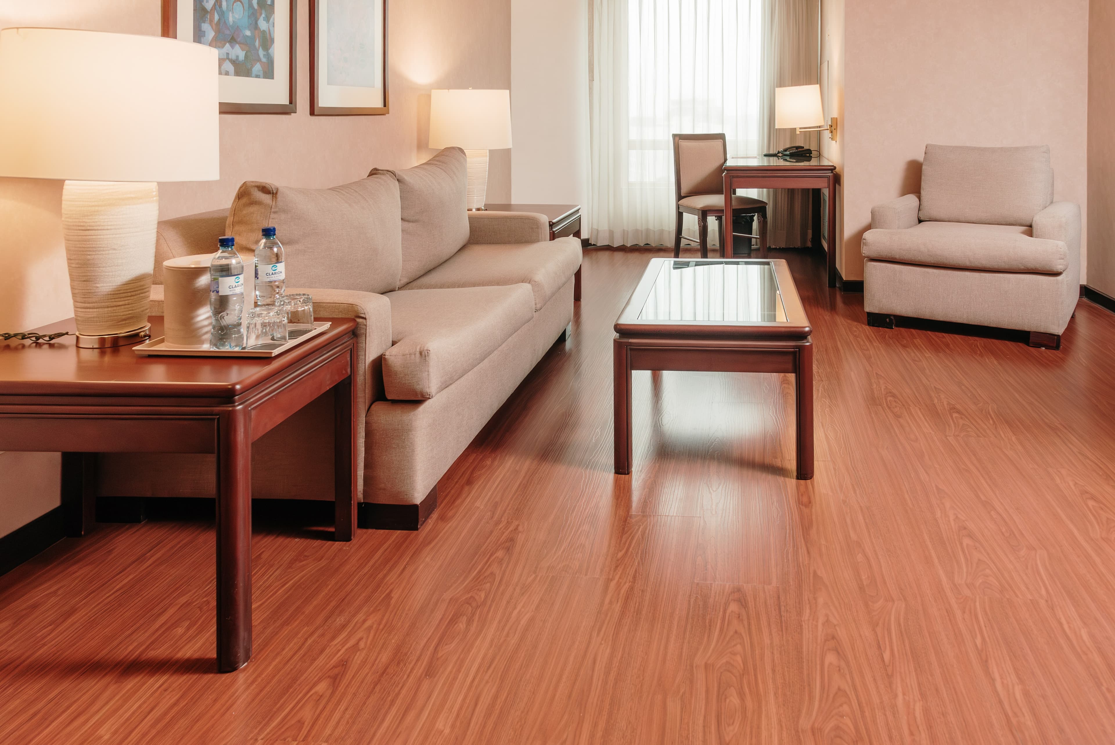Clarion Suites Guatemala City - Image 3