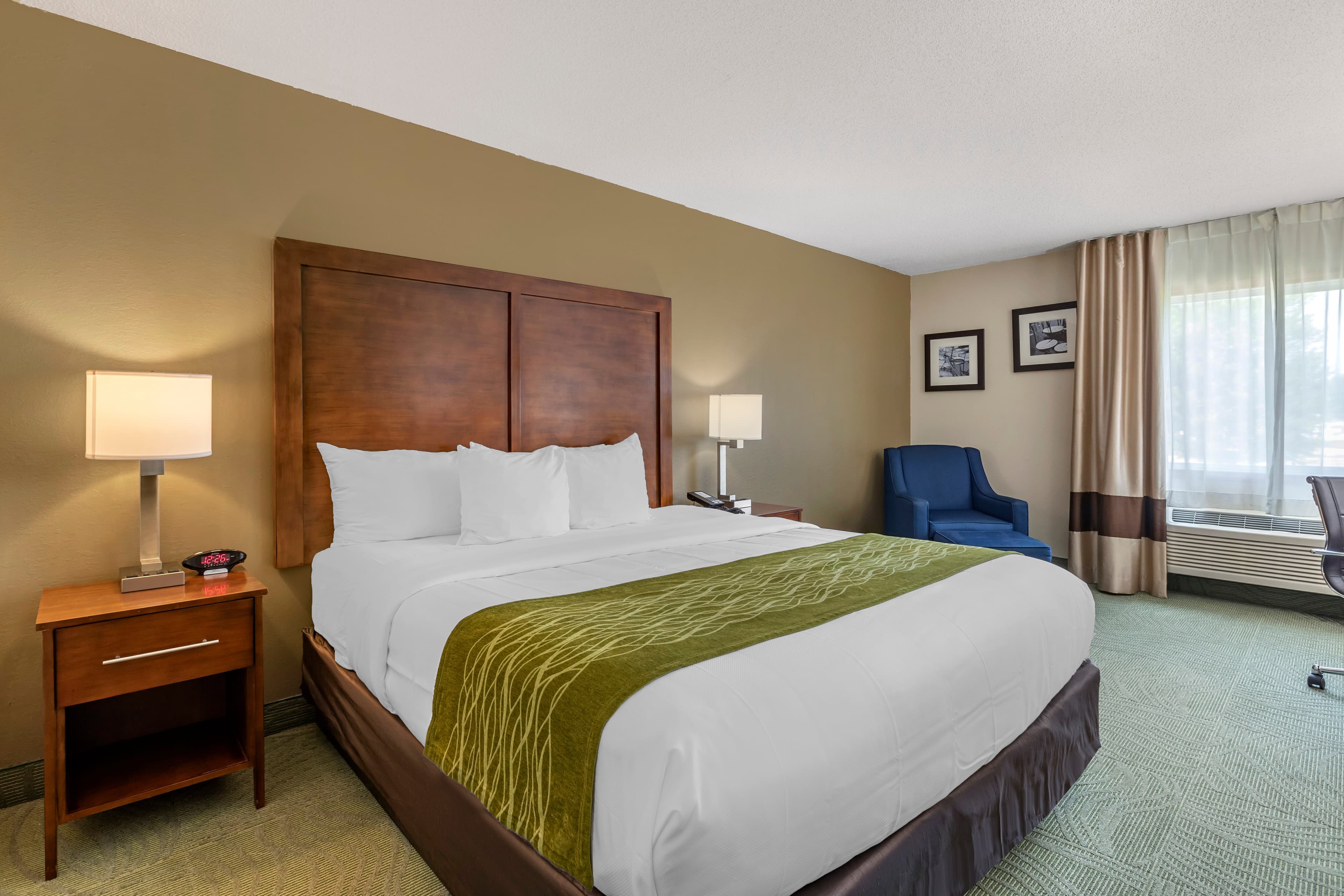 Comfort Inn Muscatine near Hwy 61 - Image 1