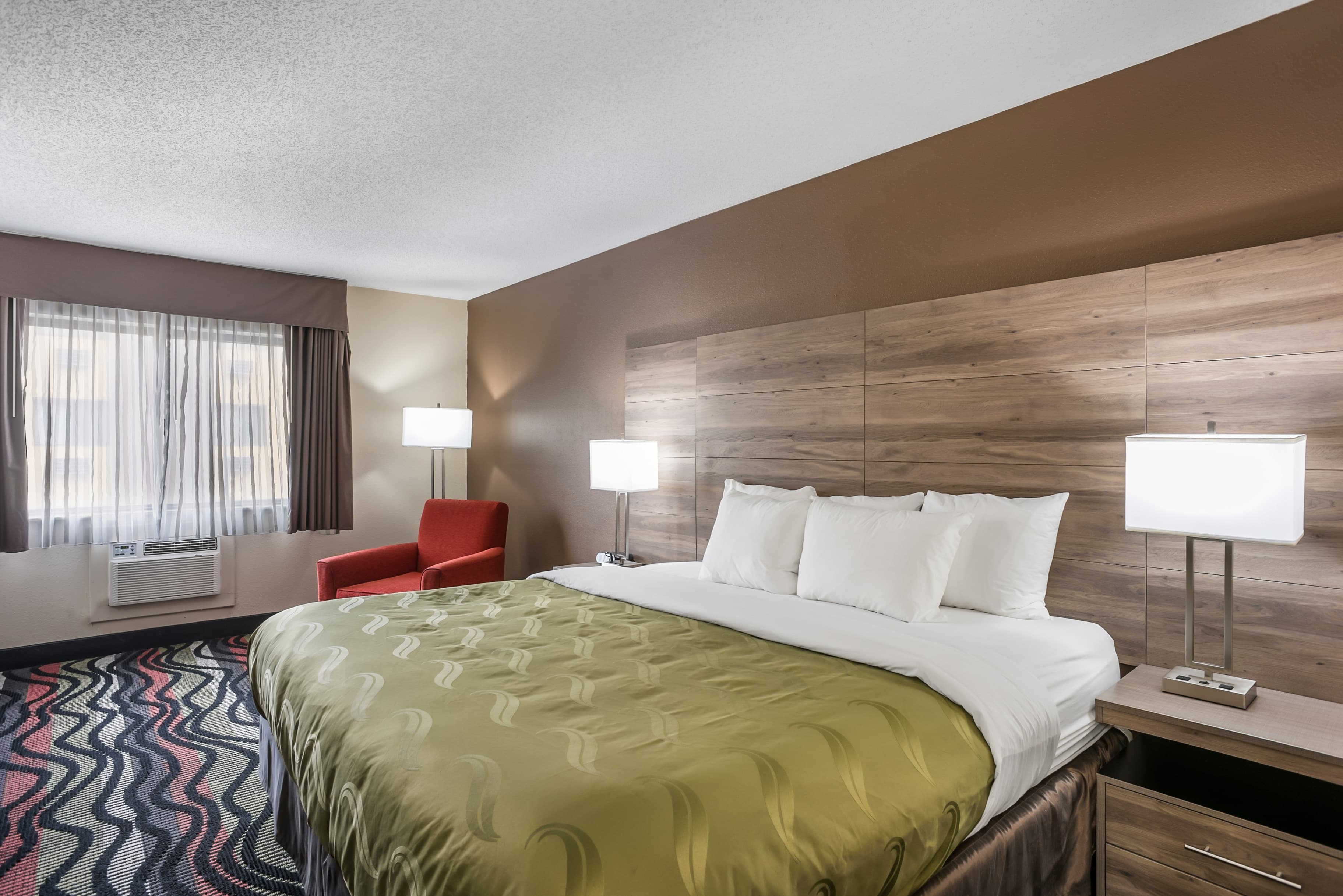 Quality Inn Cedar Rapids South - Image 2