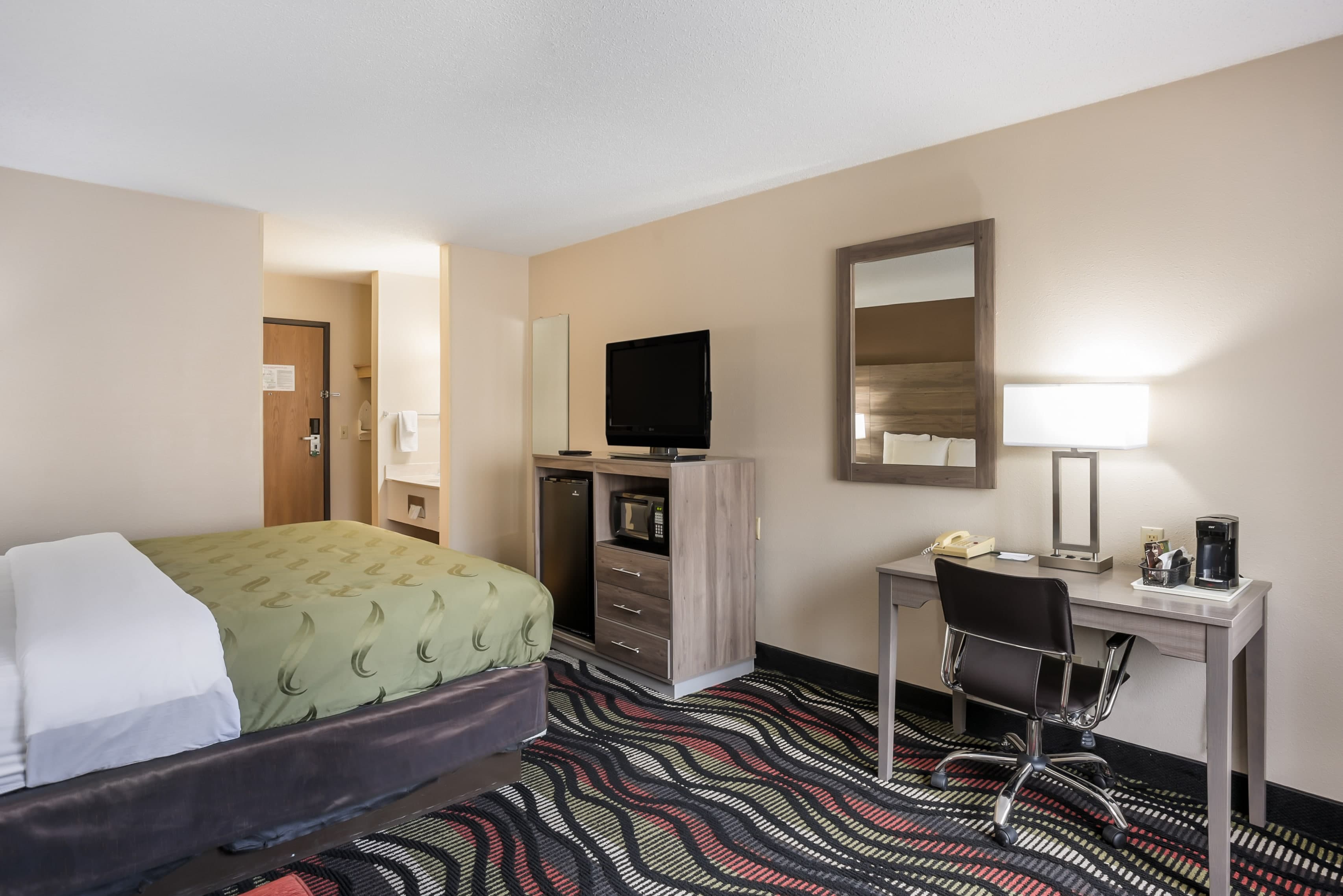 Quality Inn Cedar Rapids South - Image 4