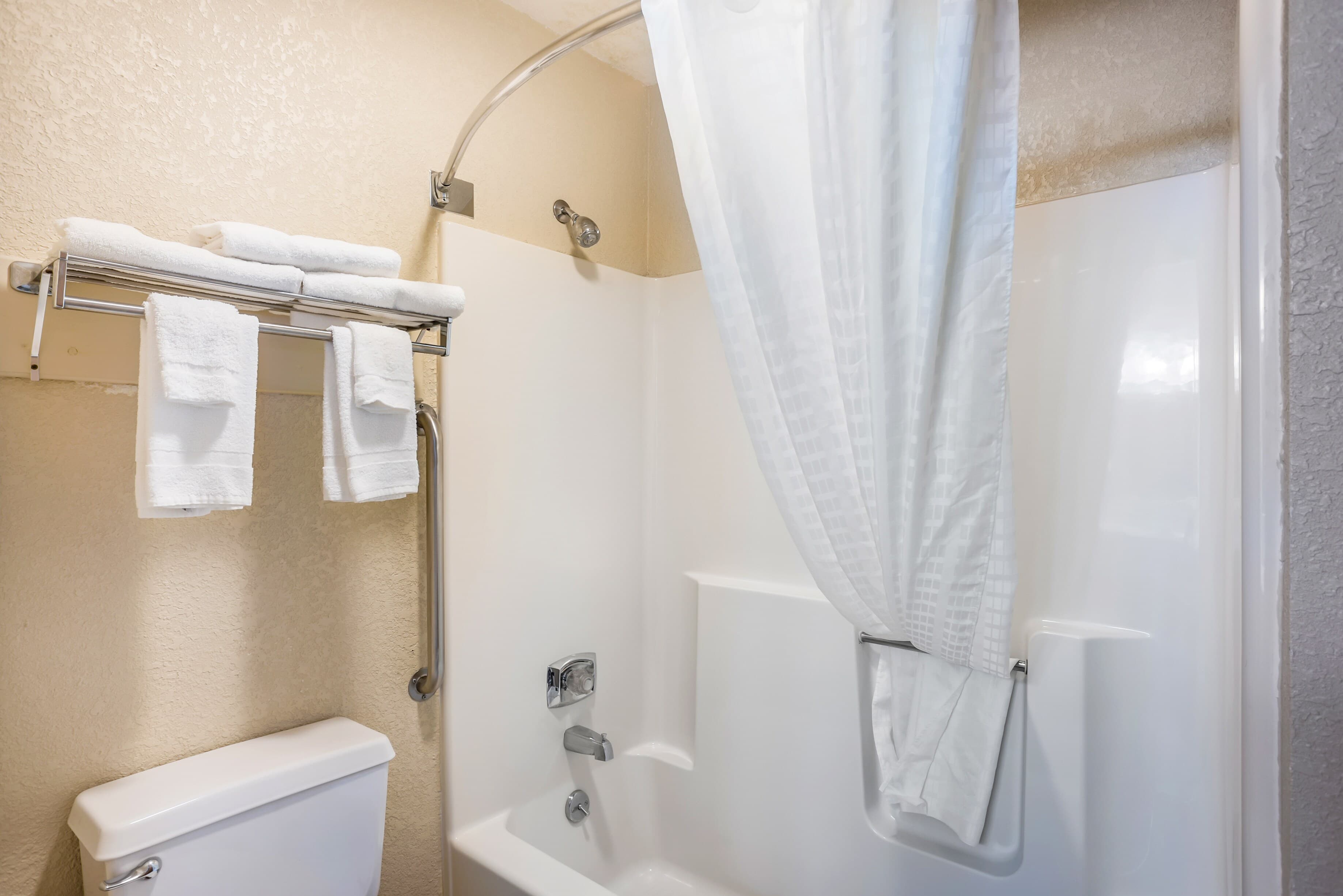Quality Inn Cedar Rapids South — 24